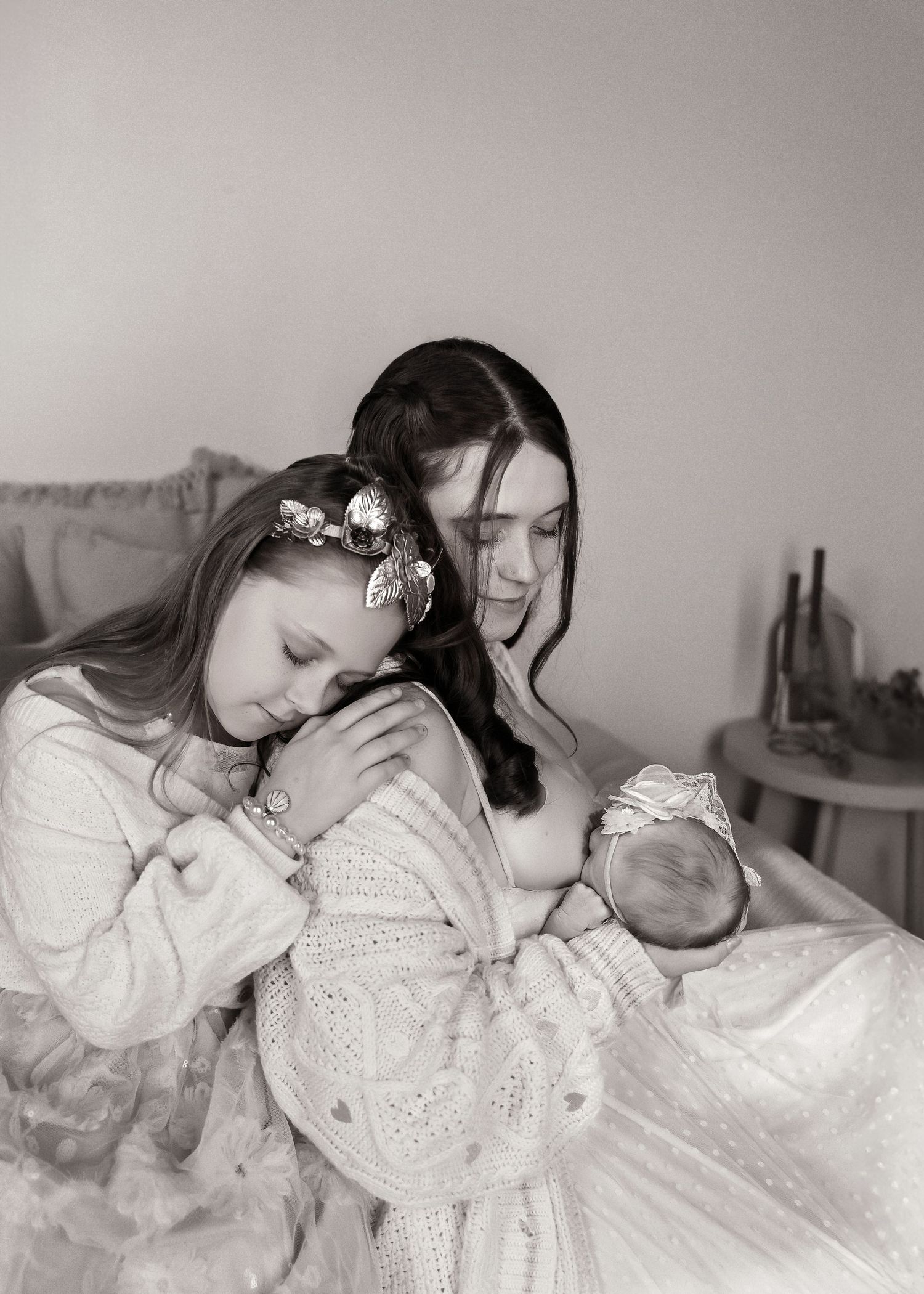 Lifestyle Newborn photoshoot in Central Illinois