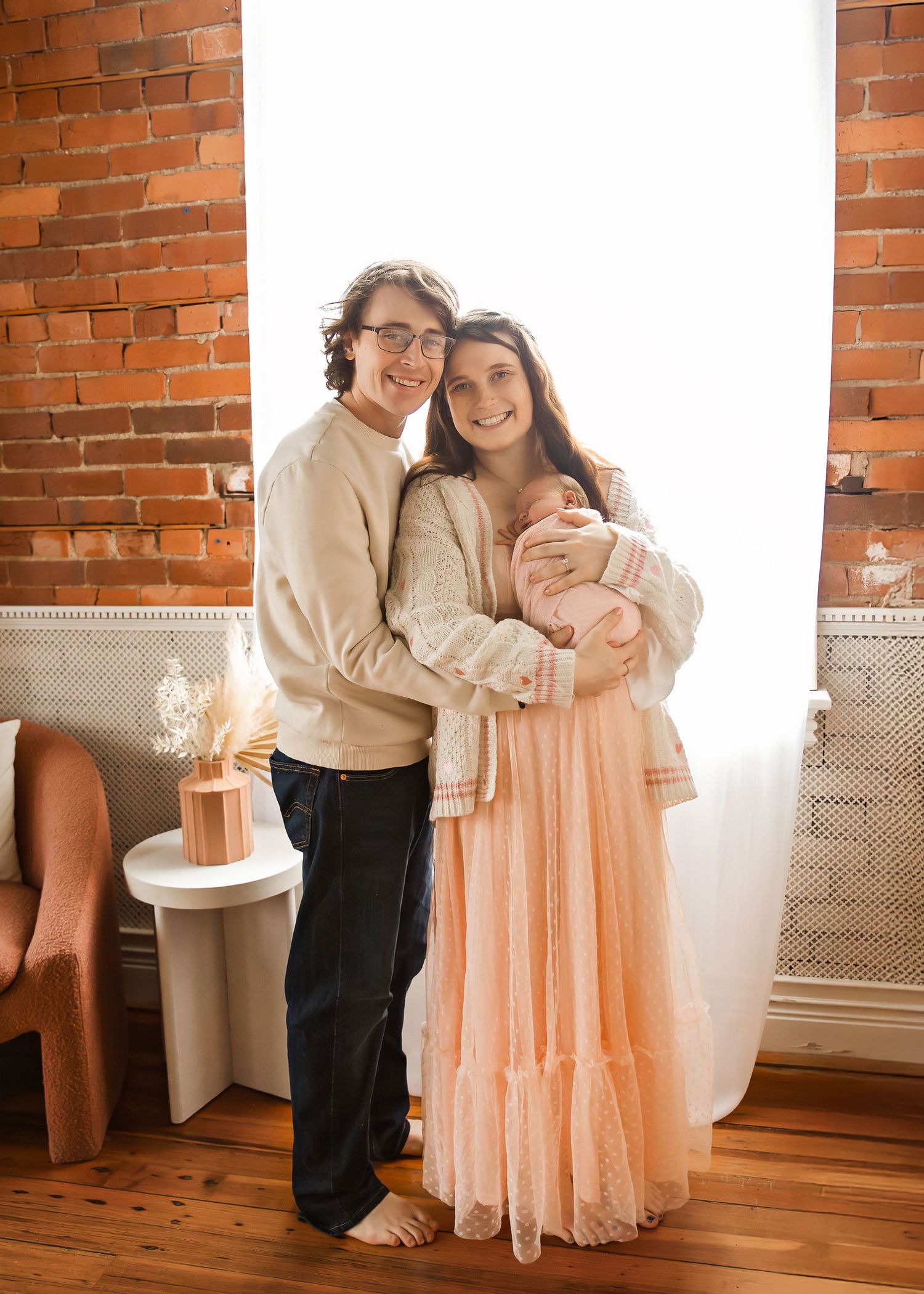 Lifestyle Newborn photoshoot in Central Illinois
