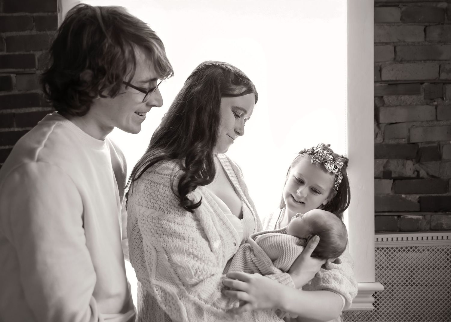Lifestyle Newborn photoshoot in Central Illinois