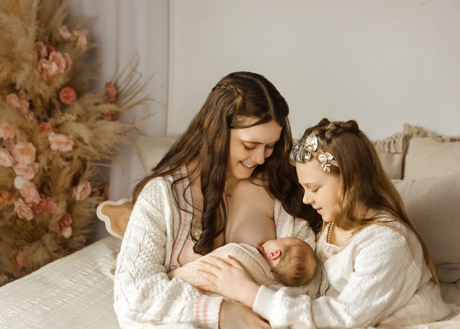 Lifestyle Newborn photoshoot in Central Illinois