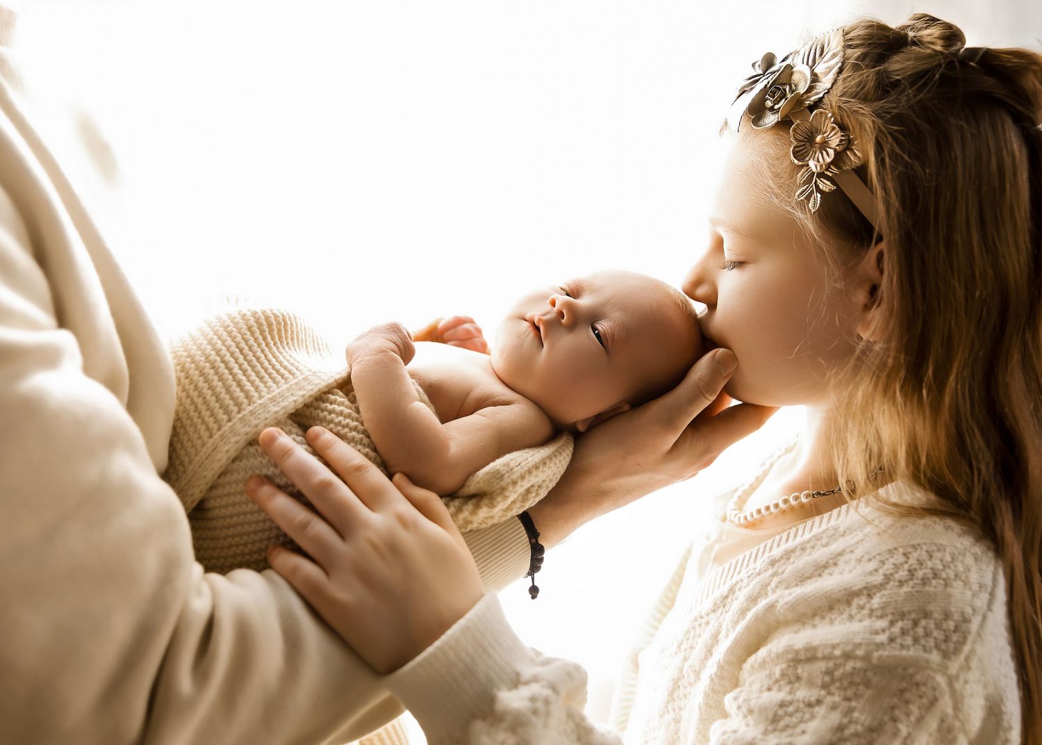 Lifestyle Newborn photoshoot in Central Illinois