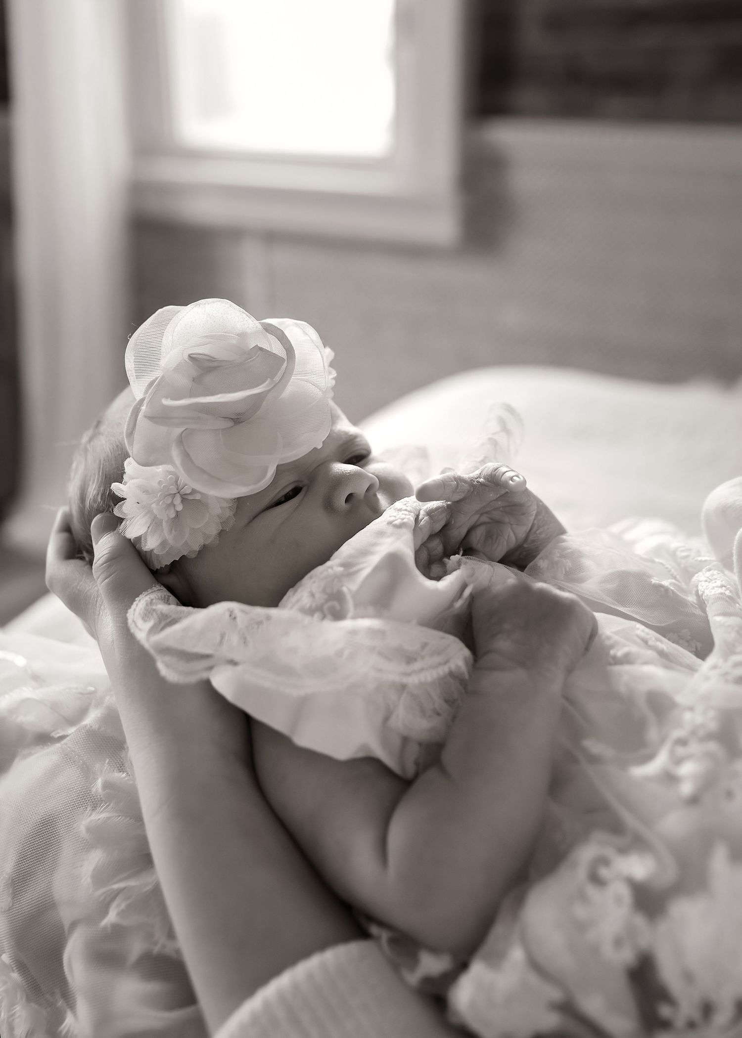 Lifestyle Newborn photoshoot in Central Illinois
