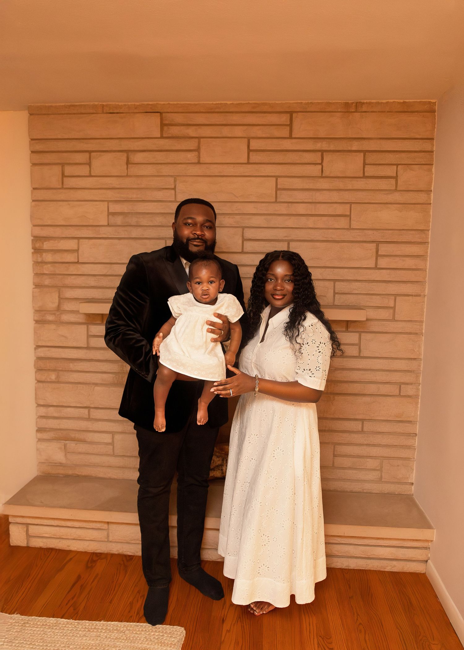 Family photo in-home in Washington Illinois during 1 year milestone portraits