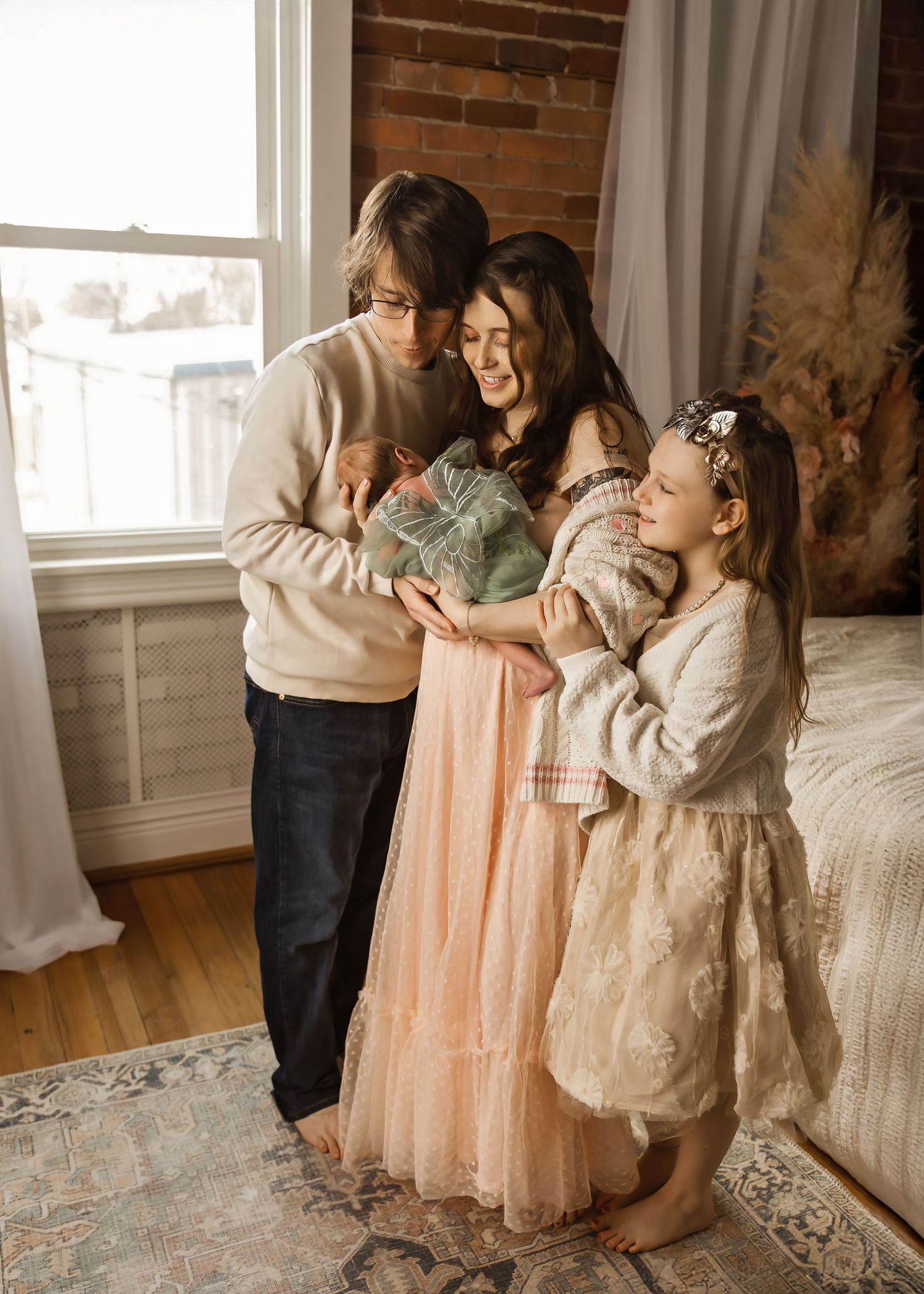 Lifestyle Newborn photoshoot in Central Illinois
