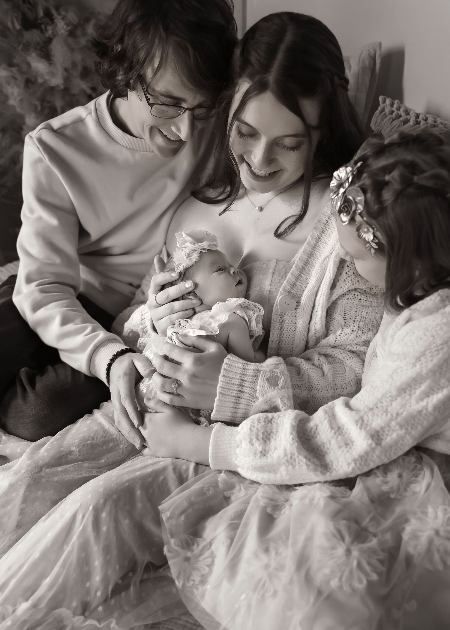 Lifestyle Newborn photoshoot in Central Illinois