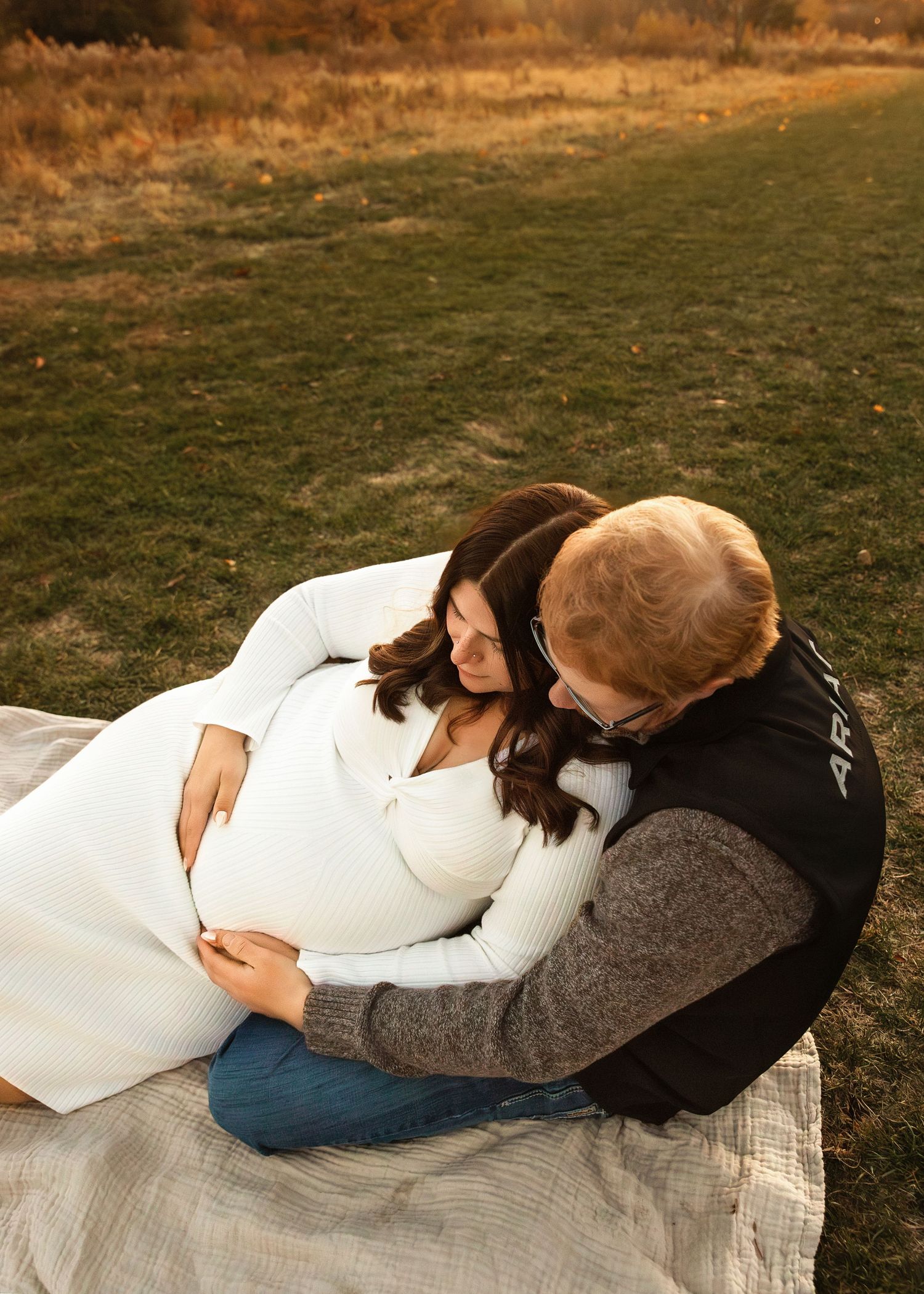 Fall maternity session at Donovan Park in Peoria, IL