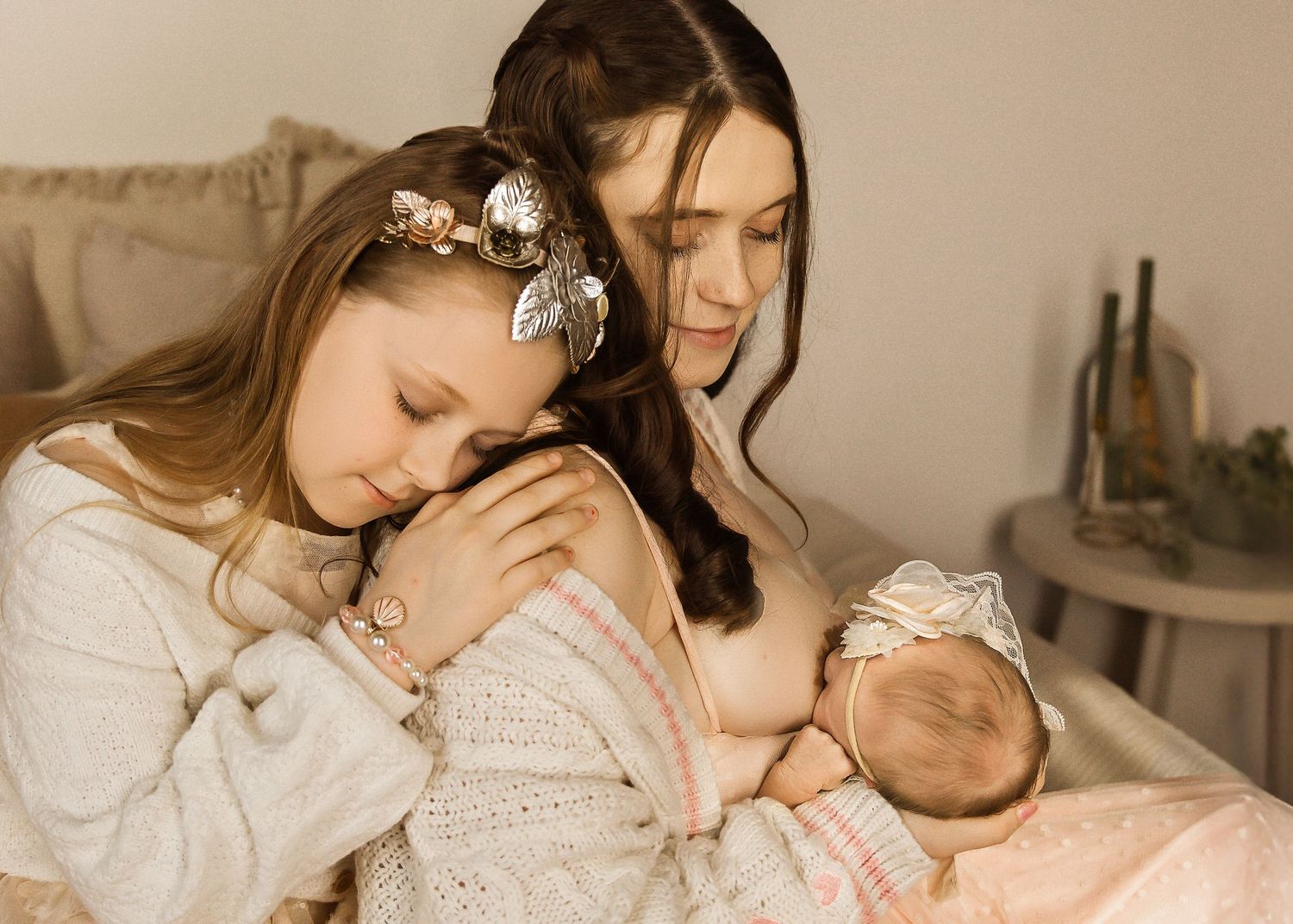 Lifestyle Newborn photoshoot in Central Illinois