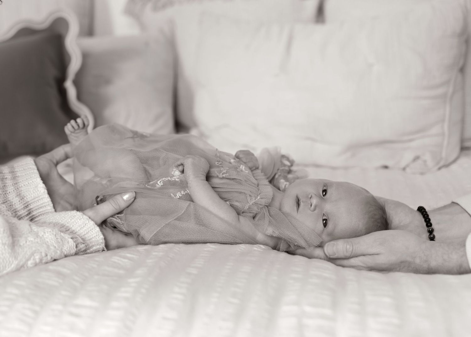 Lifestyle Newborn photoshoot in Central Illinois