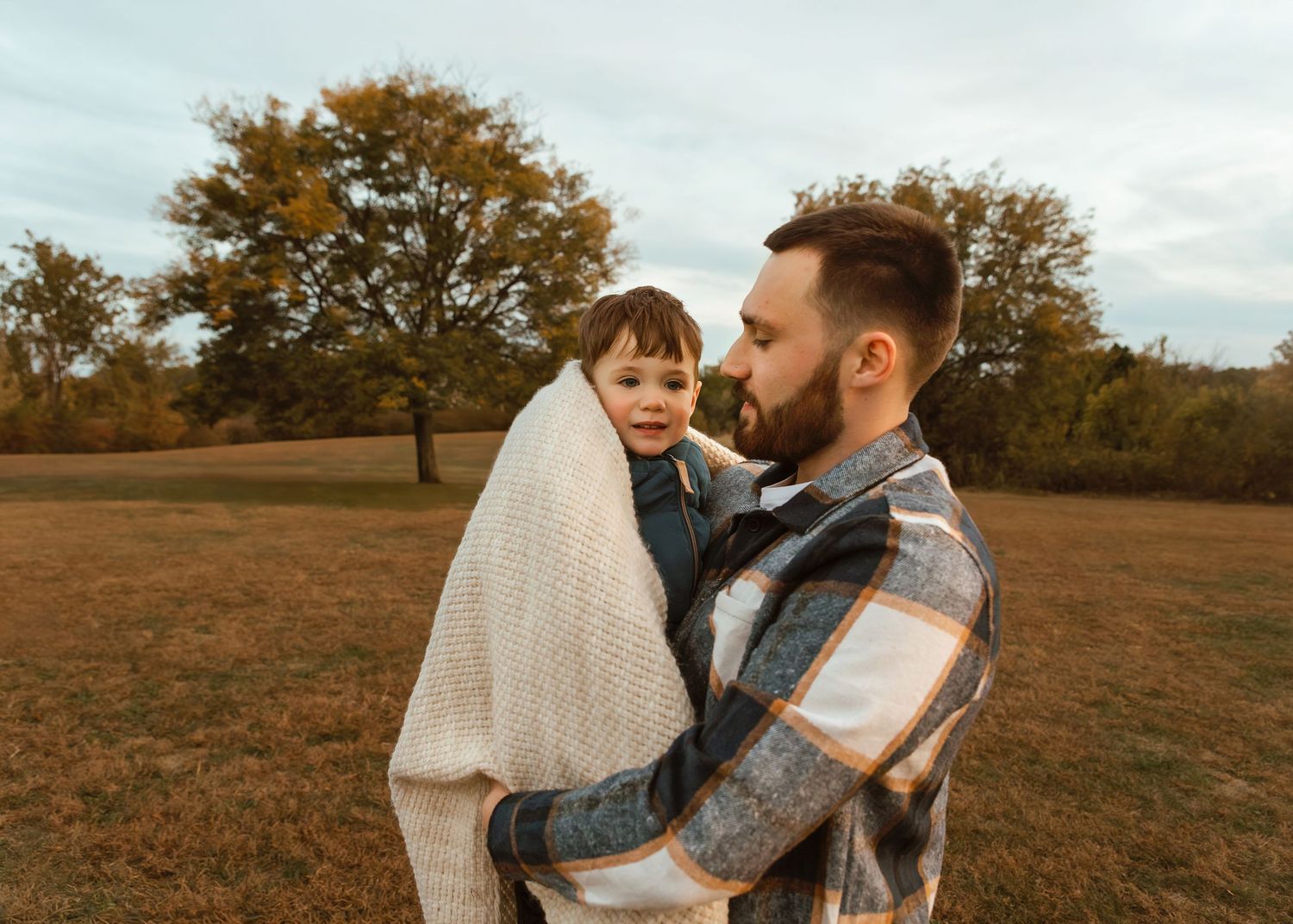 Fall family portraits at Donovan Park in Peoria, IL