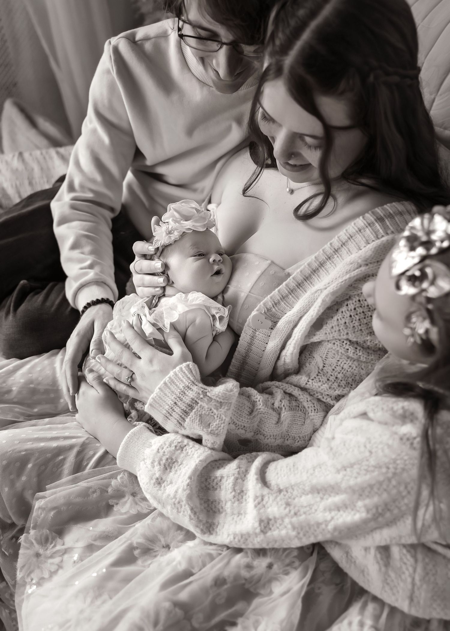Lifestyle Newborn photoshoot in Central Illinois