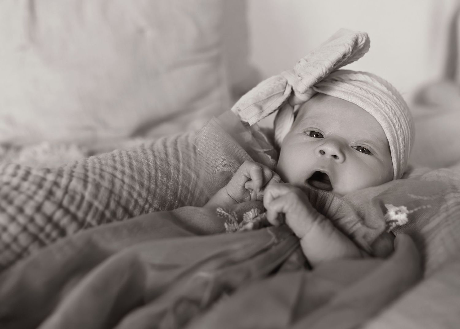 Lifestyle Newborn photoshoot in Central Illinois