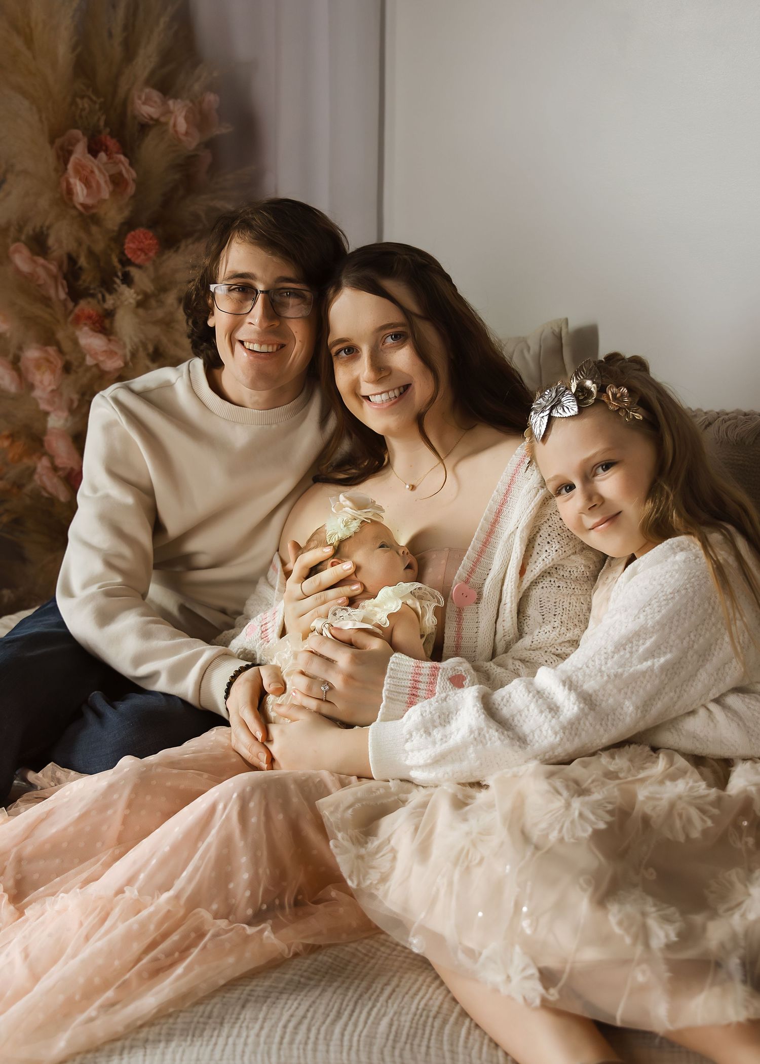 Lifestyle Newborn photoshoot in Central Illinois