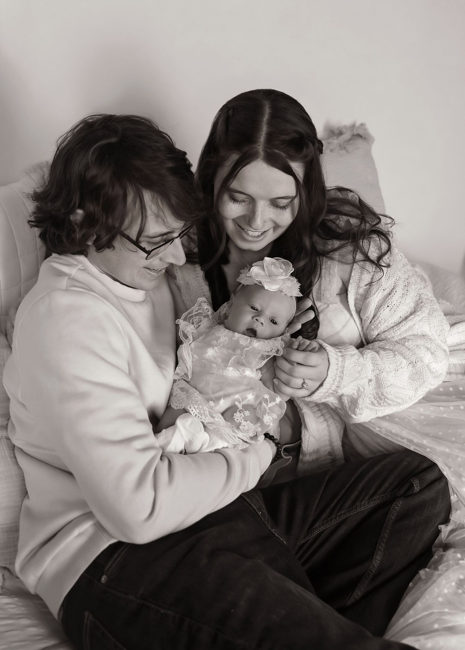 Lifestyle Newborn photoshoot in Central Illinois