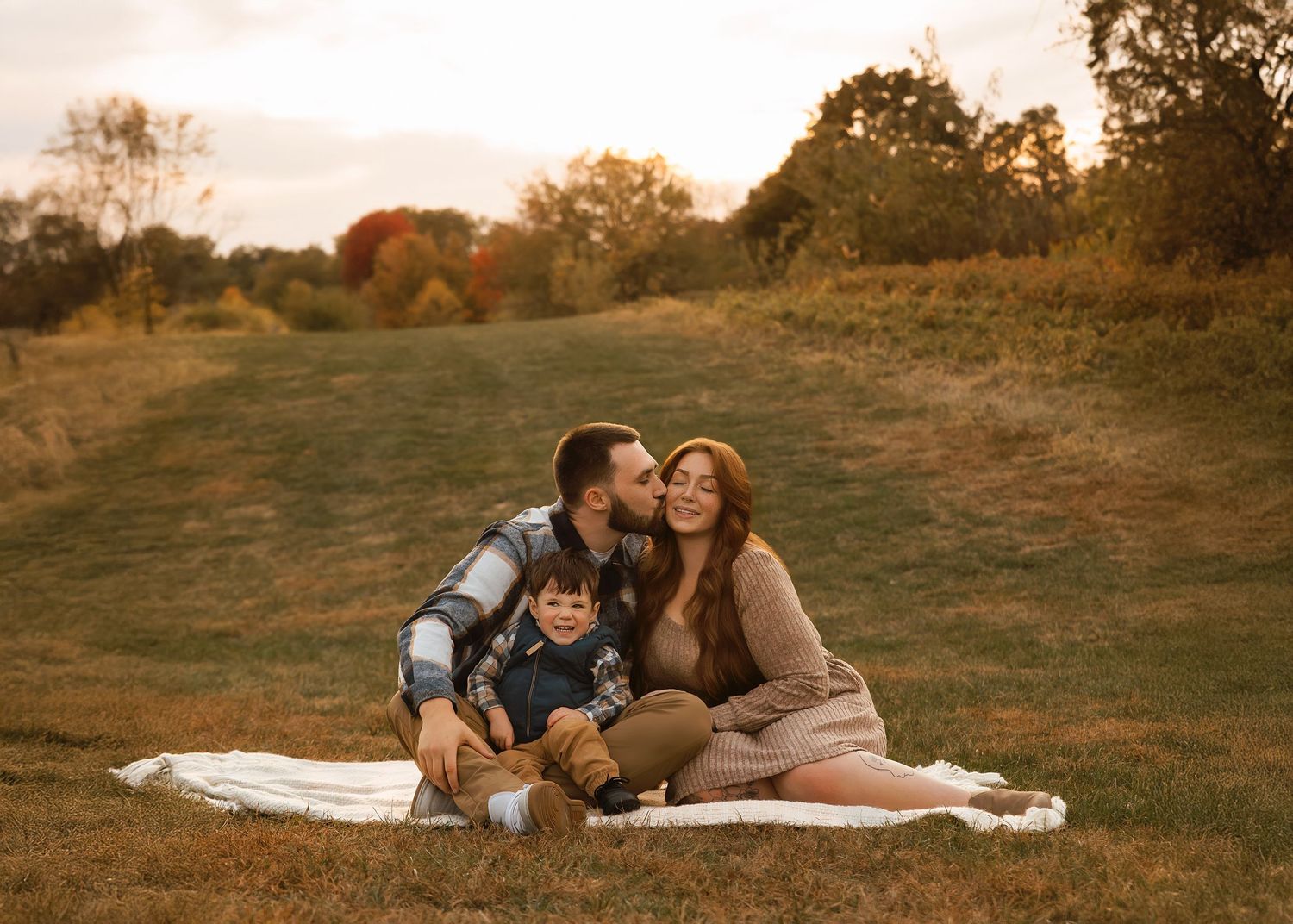 Fall family portraits at Donovan Park in Peoria, IL
