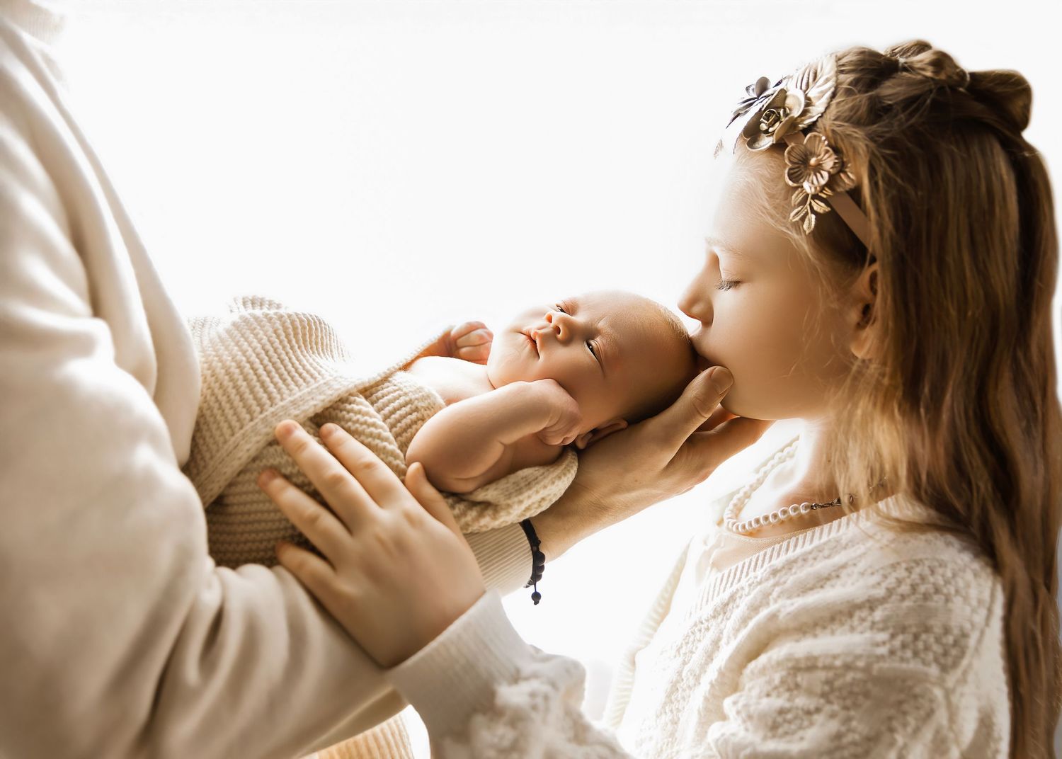 Lifestyle Newborn photoshoot in Central Illinois