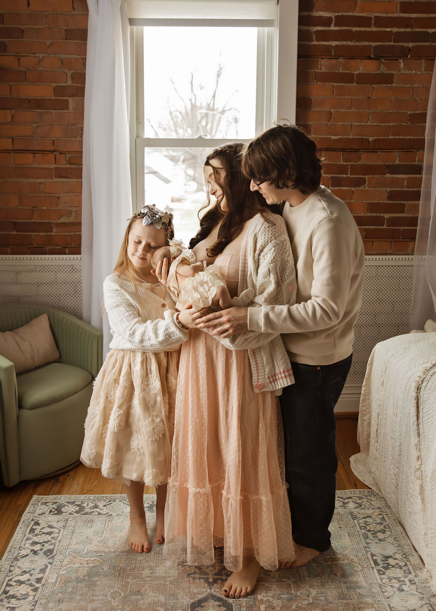 Lifestyle Newborn photoshoot in Central Illinois
