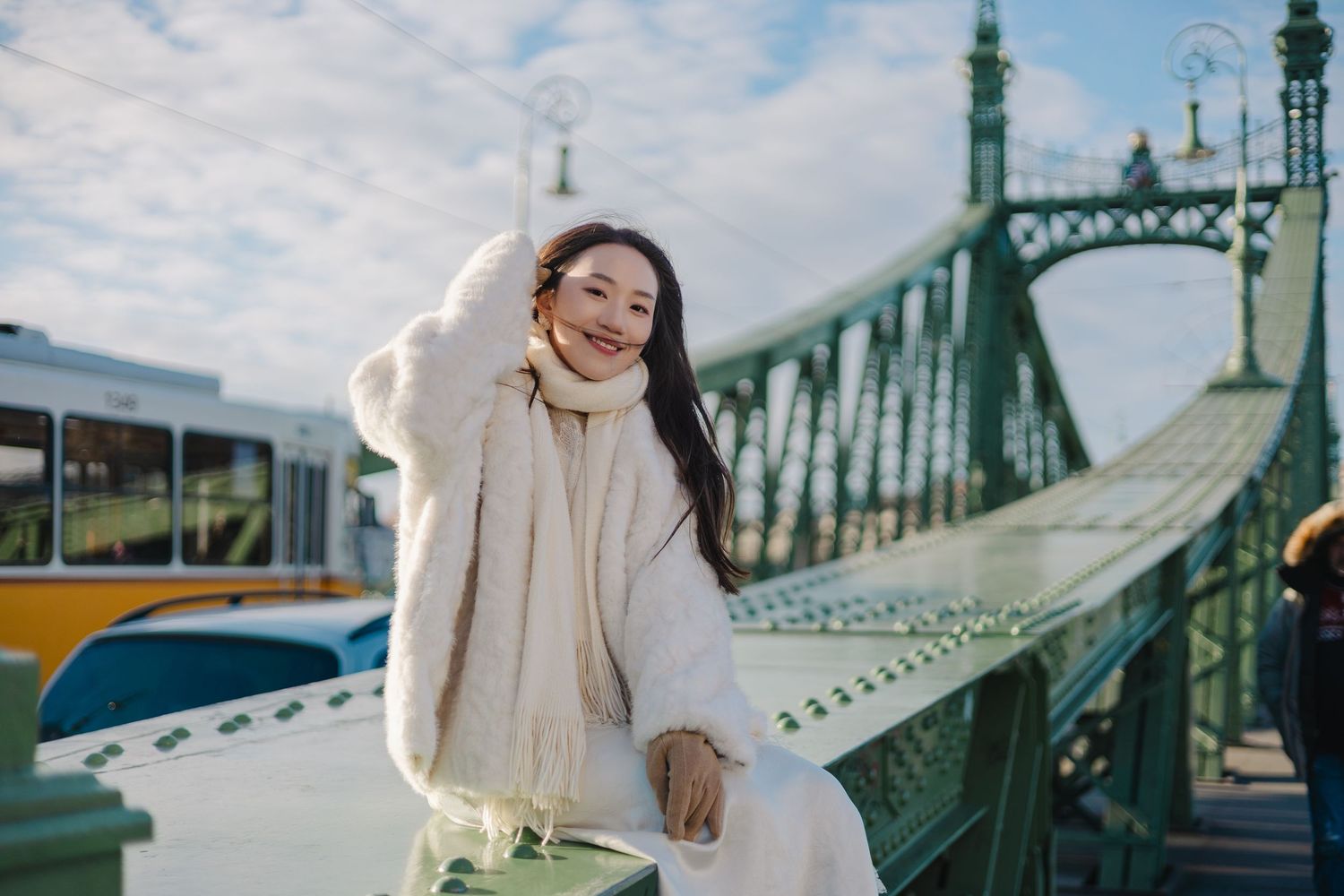 couple /solo photoshoot at the Liberty Bridge in Budapest