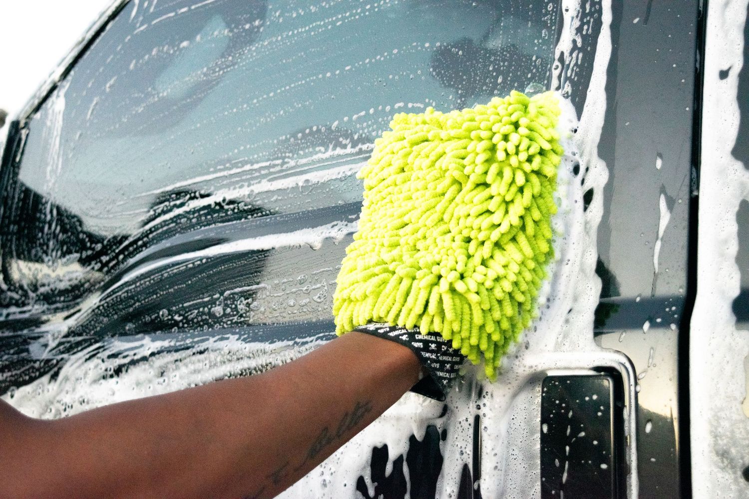 detailing service hand car wash and dry glove mit truck soap suds ford super duty f-250 el paso tx texas apex autoworks