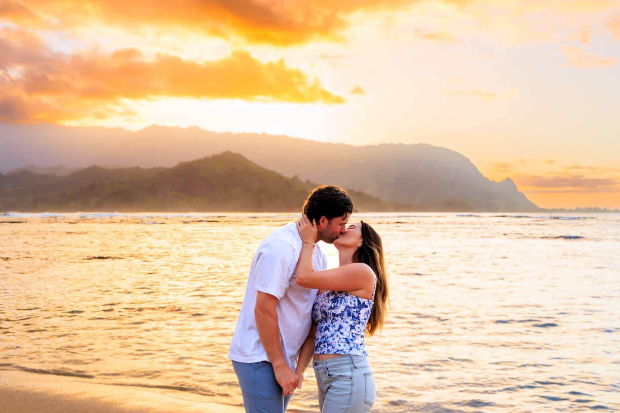 Hanalei, Kaua'i Couples Photographer
