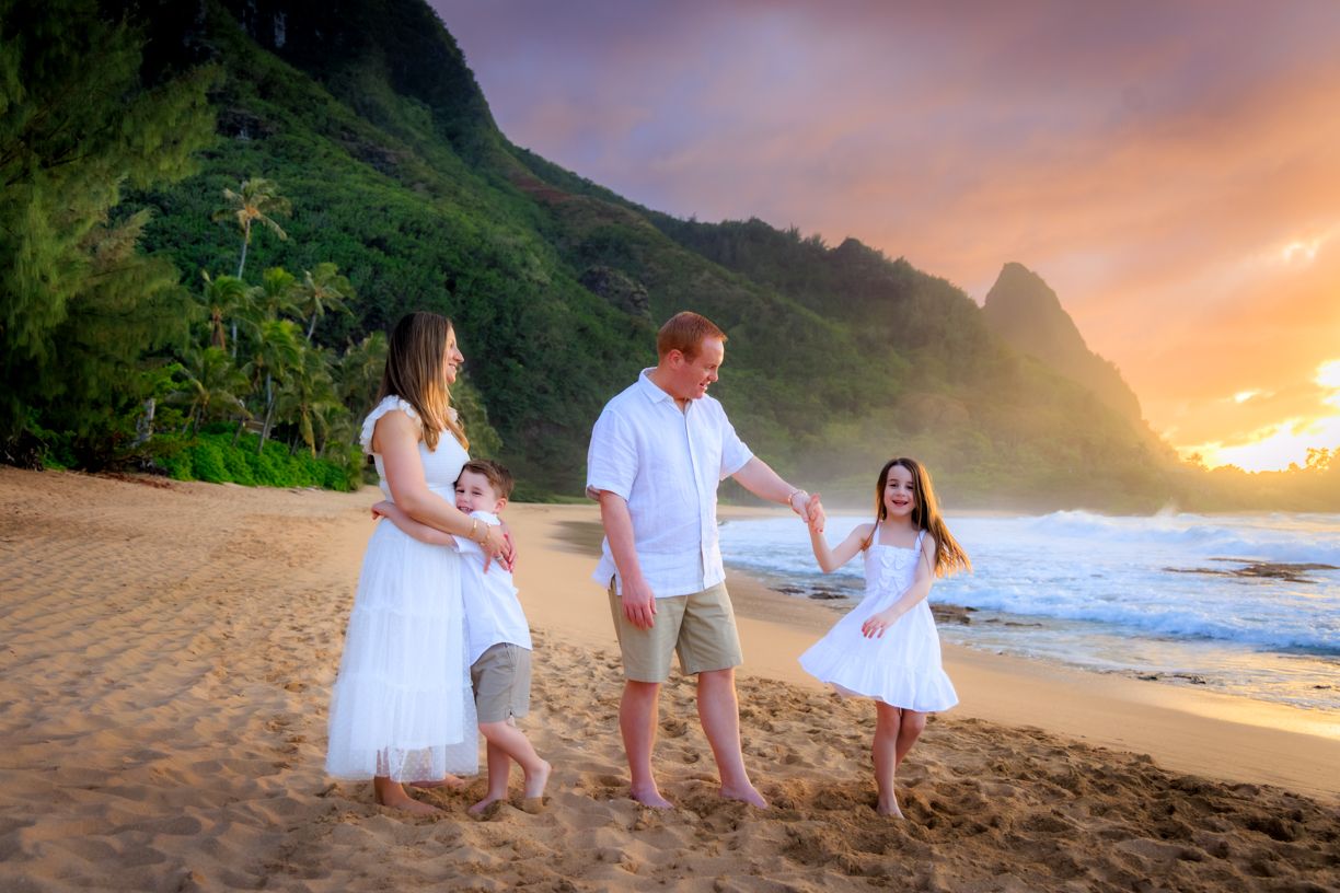 kauai-family-photography-tunnels-beach.jpg