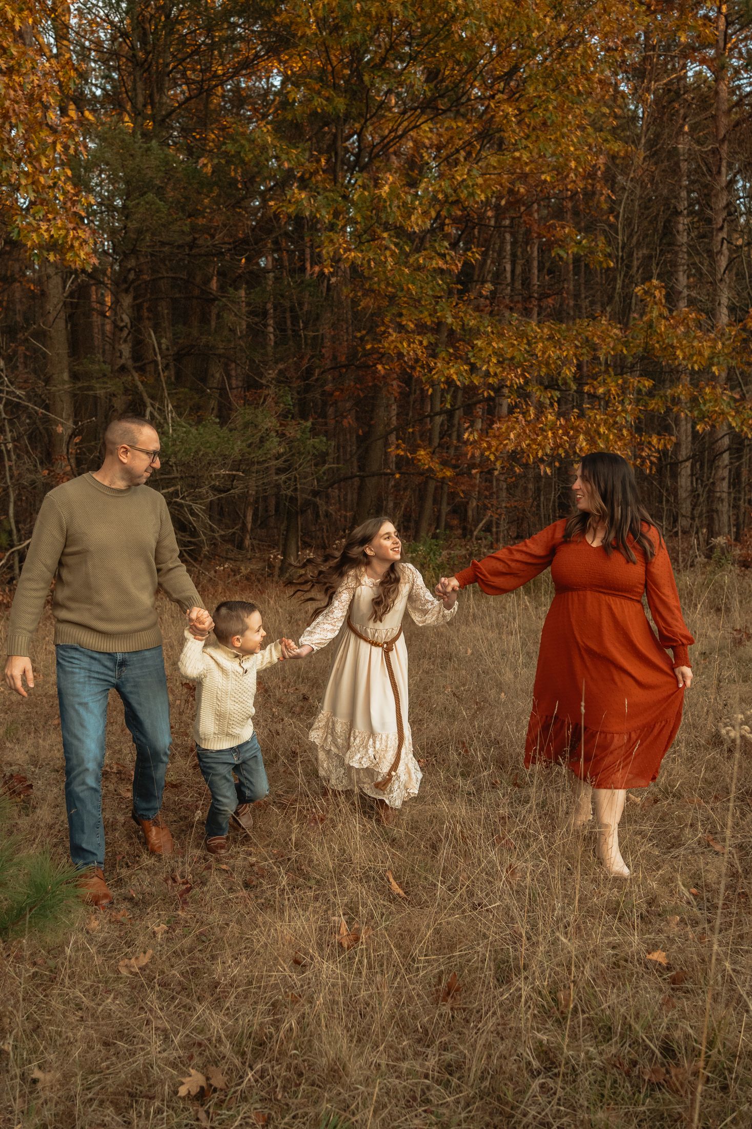 Celebrate your family with natural, outdoor family photography in Western New York. Authentic moments, genuine smiles, and memories that las