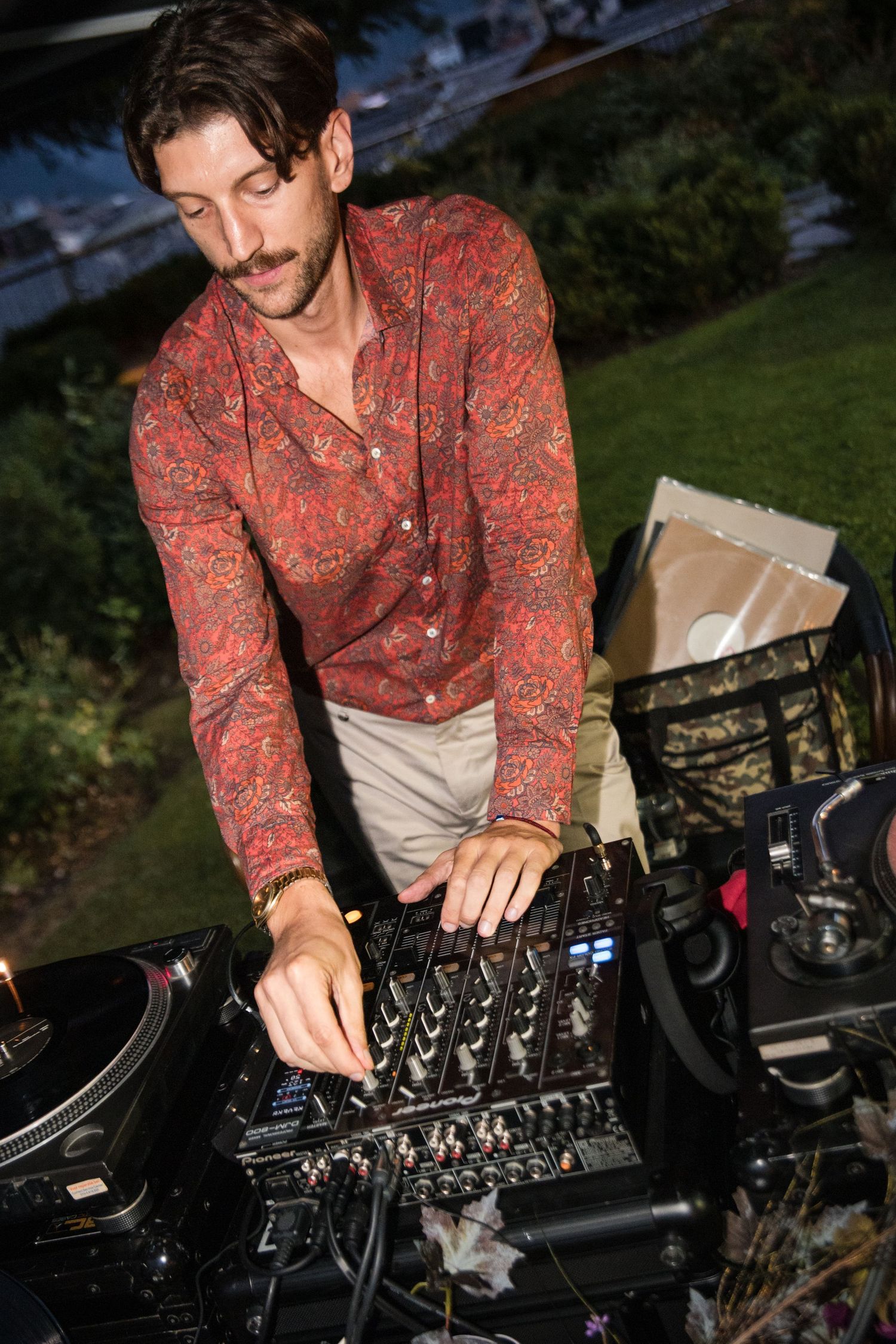 Vinyl dj playing music in a wedding