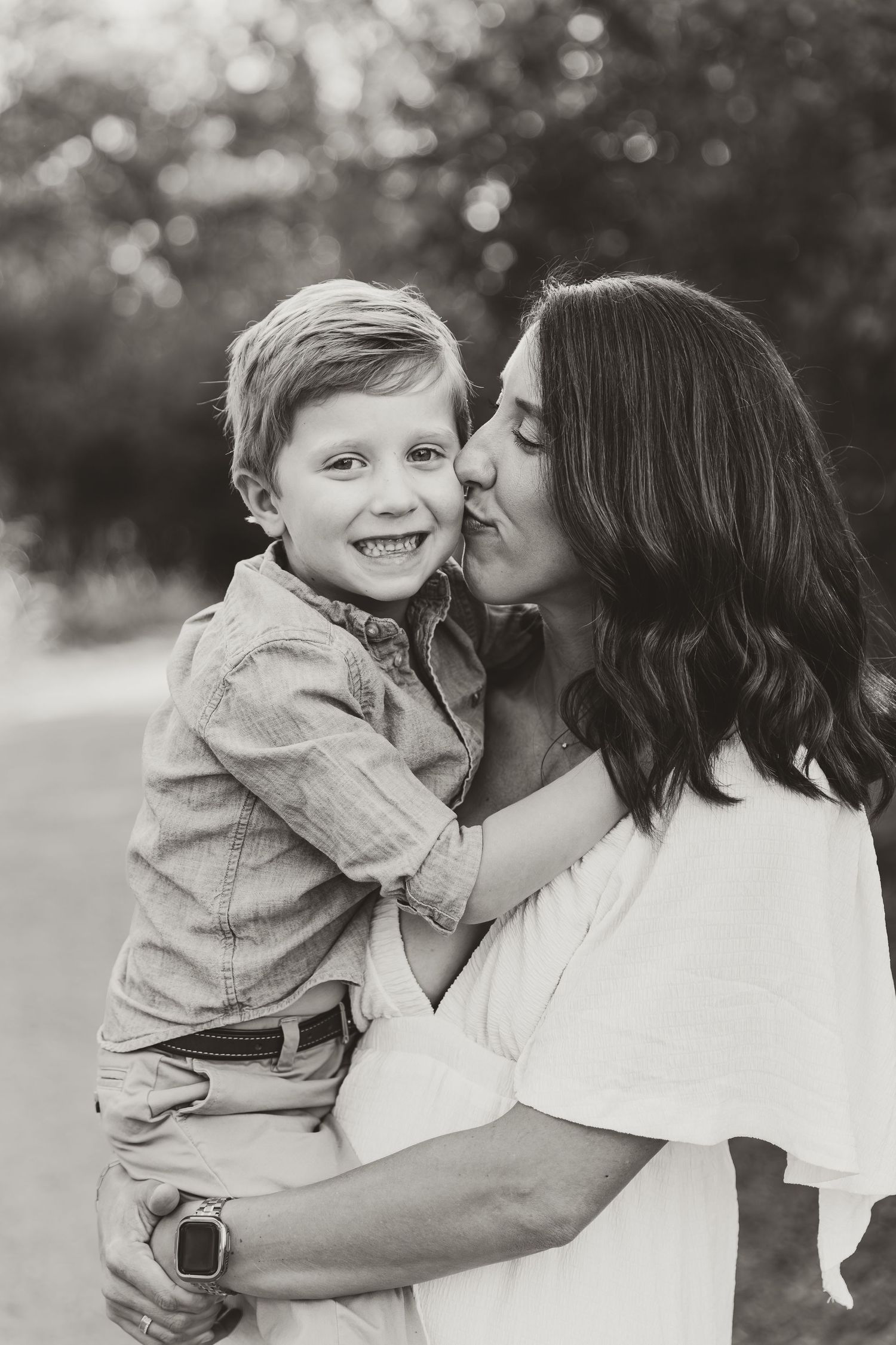 San Antonio family photography by Kori Frazier. authentic, heartfelt moments. Perfect for families looking for natural, timeless photos