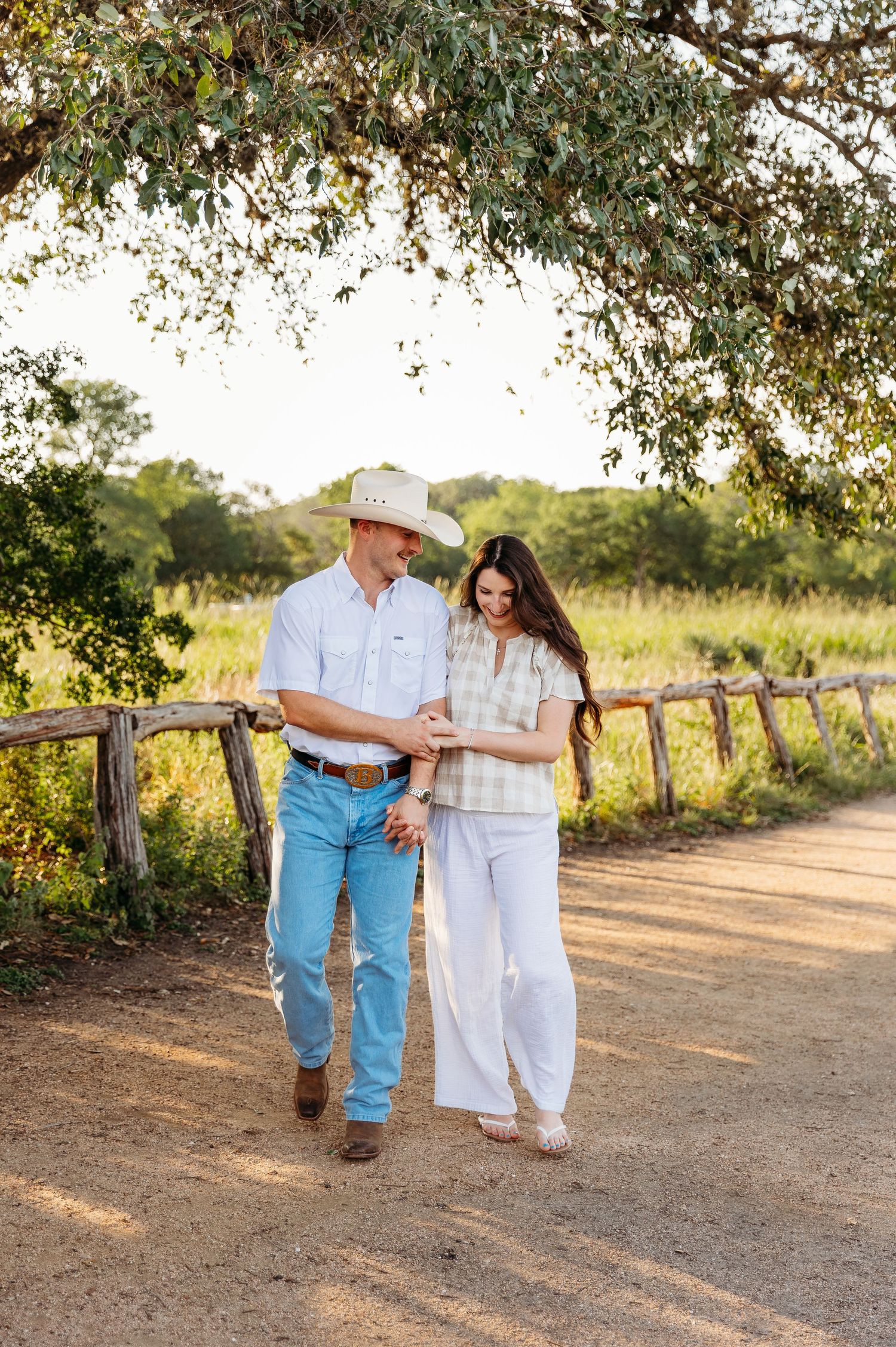 San Antonio Maternity photography by Kori Frazier. authentic, heartfelt moments. Perfect for families looking for natural, timeless photos