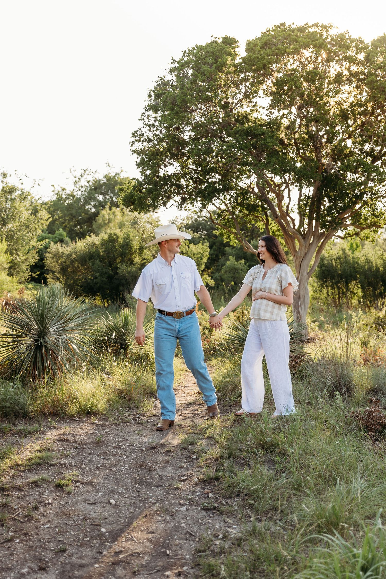 San Antonio Maternity photography by Kori Frazier. authentic, heartfelt moments. Perfect for families looking for natural, timeless photos