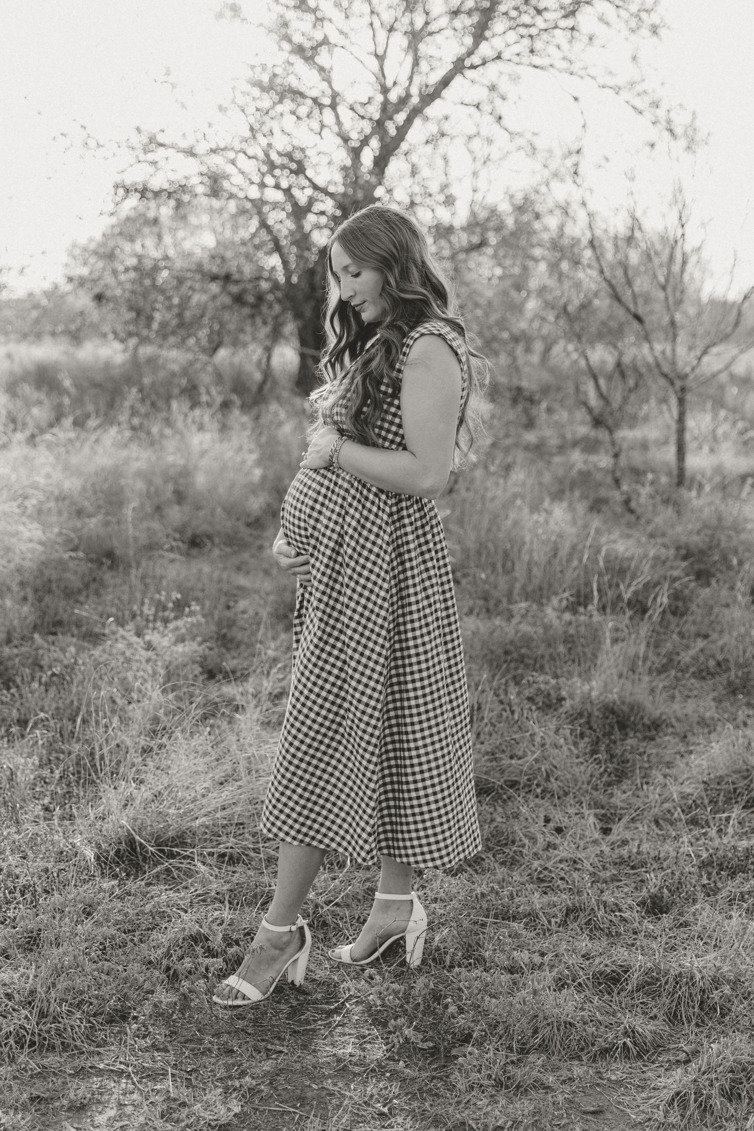 San Antonio Maternity photography by Kori Frazier. authentic, heartfelt moments. Perfect for families looking for natural, timeless photos