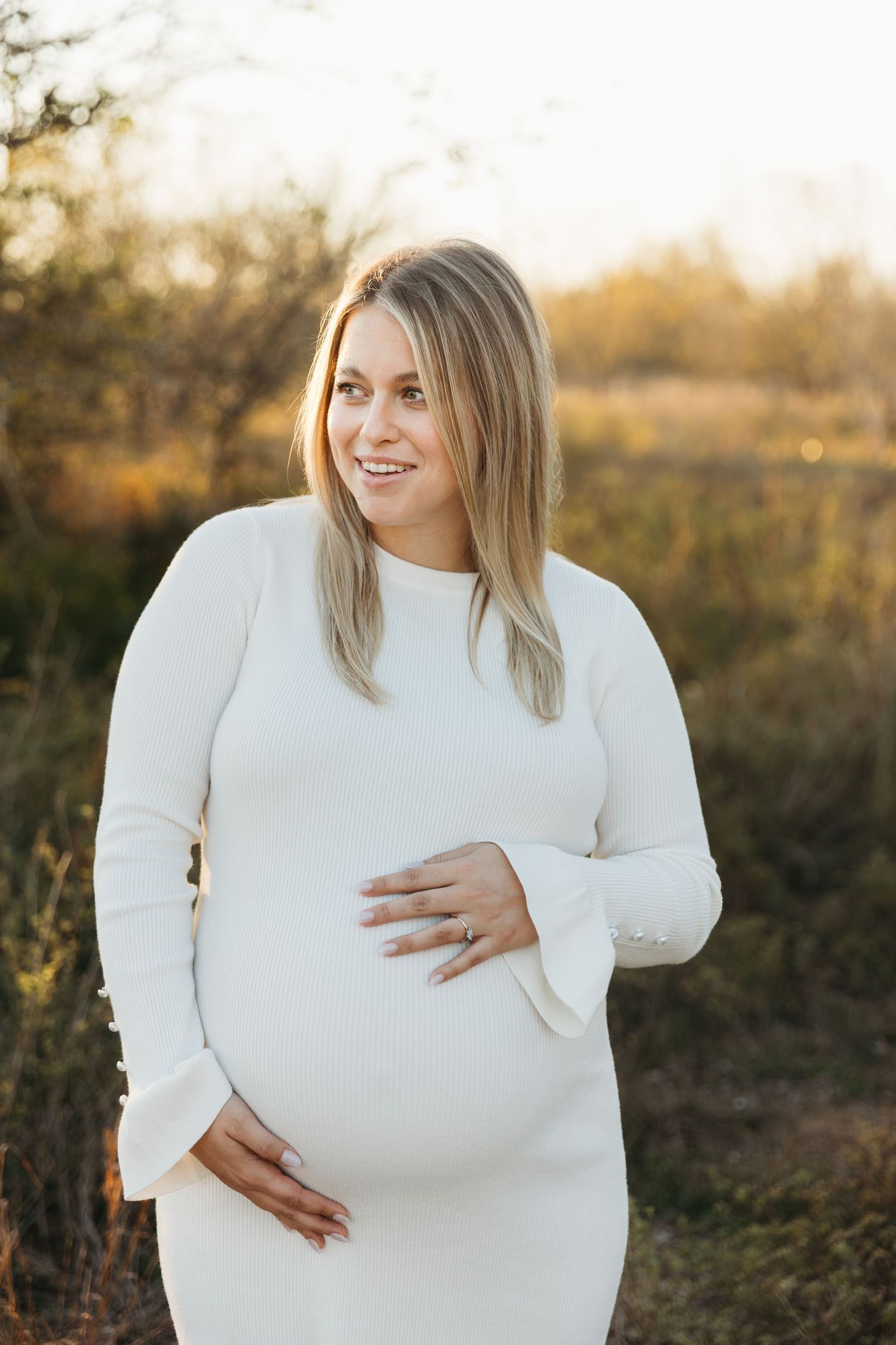 San Antonio Maternity photography by Kori Frazier. authentic, heartfelt moments. Perfect for families looking for natural, timeless photos
