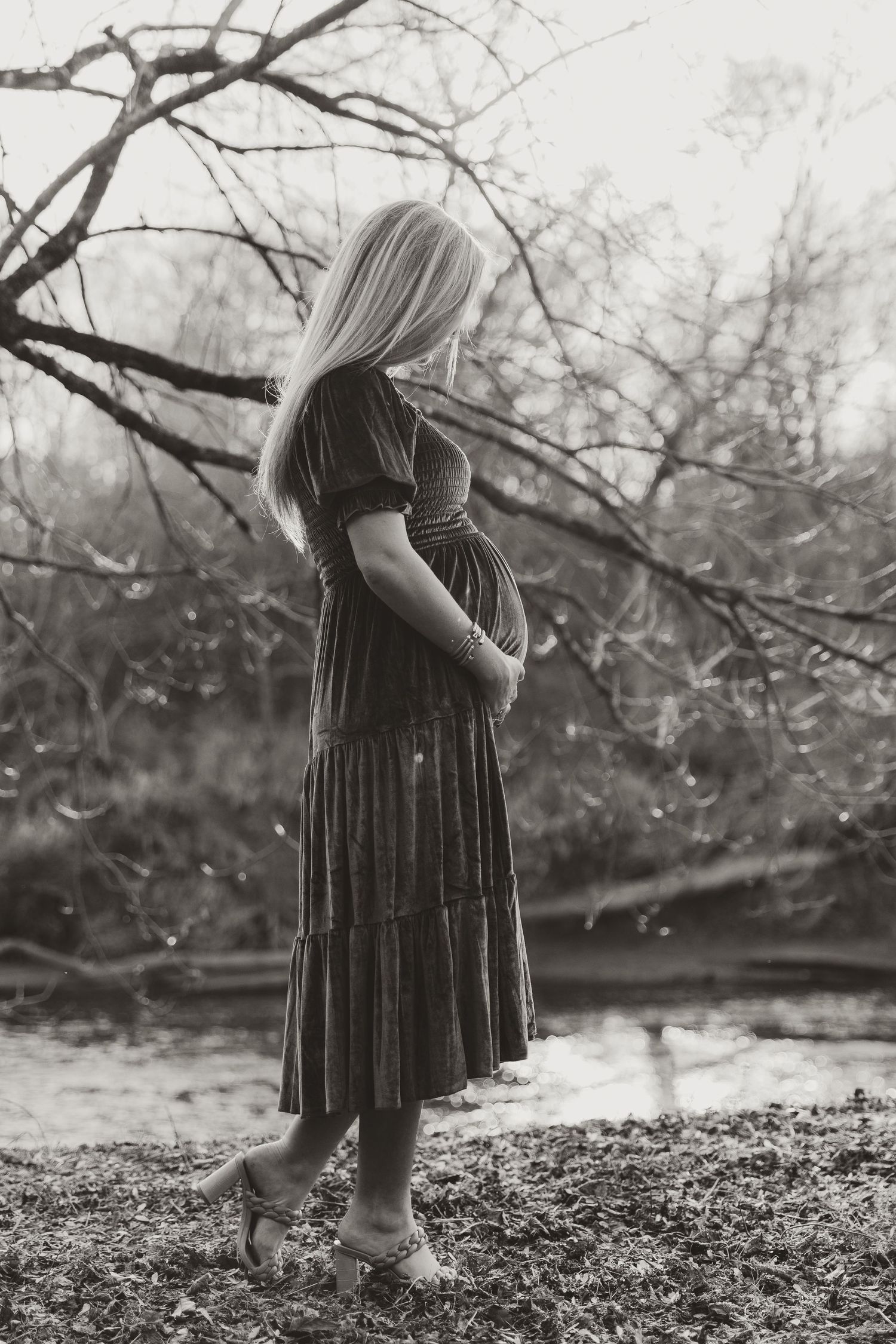 San Antonio Maternity photography by Kori Frazier. authentic, heartfelt moments. Perfect for families looking for natural, timeless photos