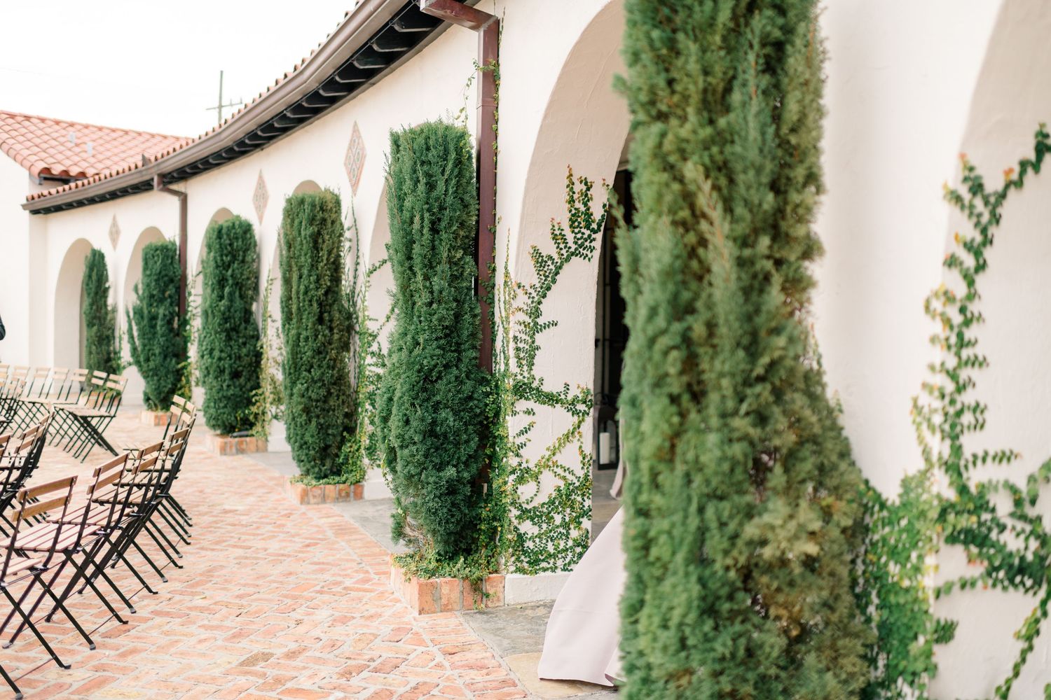 Baton Rouge, Louisiana Wedding Photographer. Il Mercato New Orleans