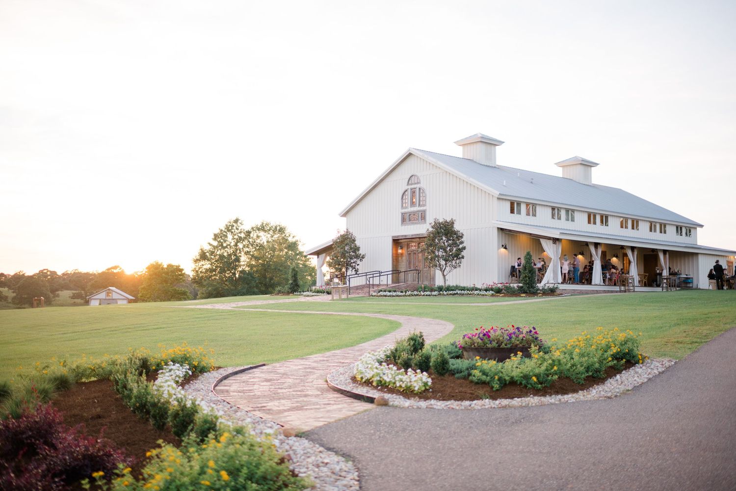 The White Magnolia, Kentwood Louisiana Wedding