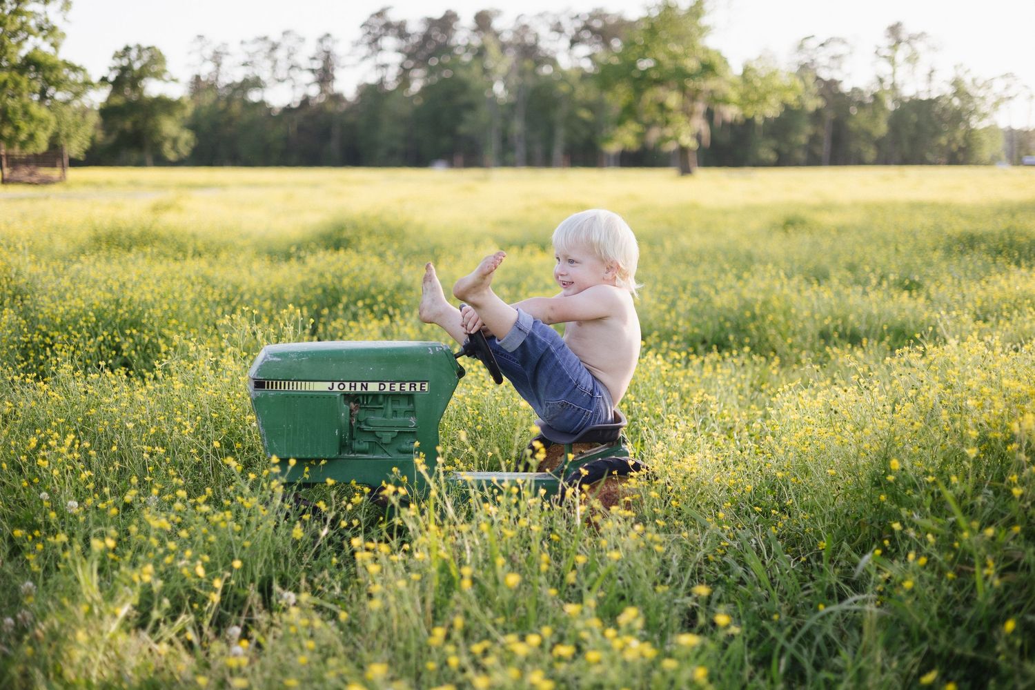 Lifestyle and Family photographer in Walker, Louisiana