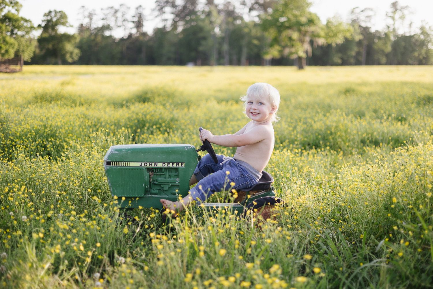 Lifestyle and Family photographer in Walker, Louisiana