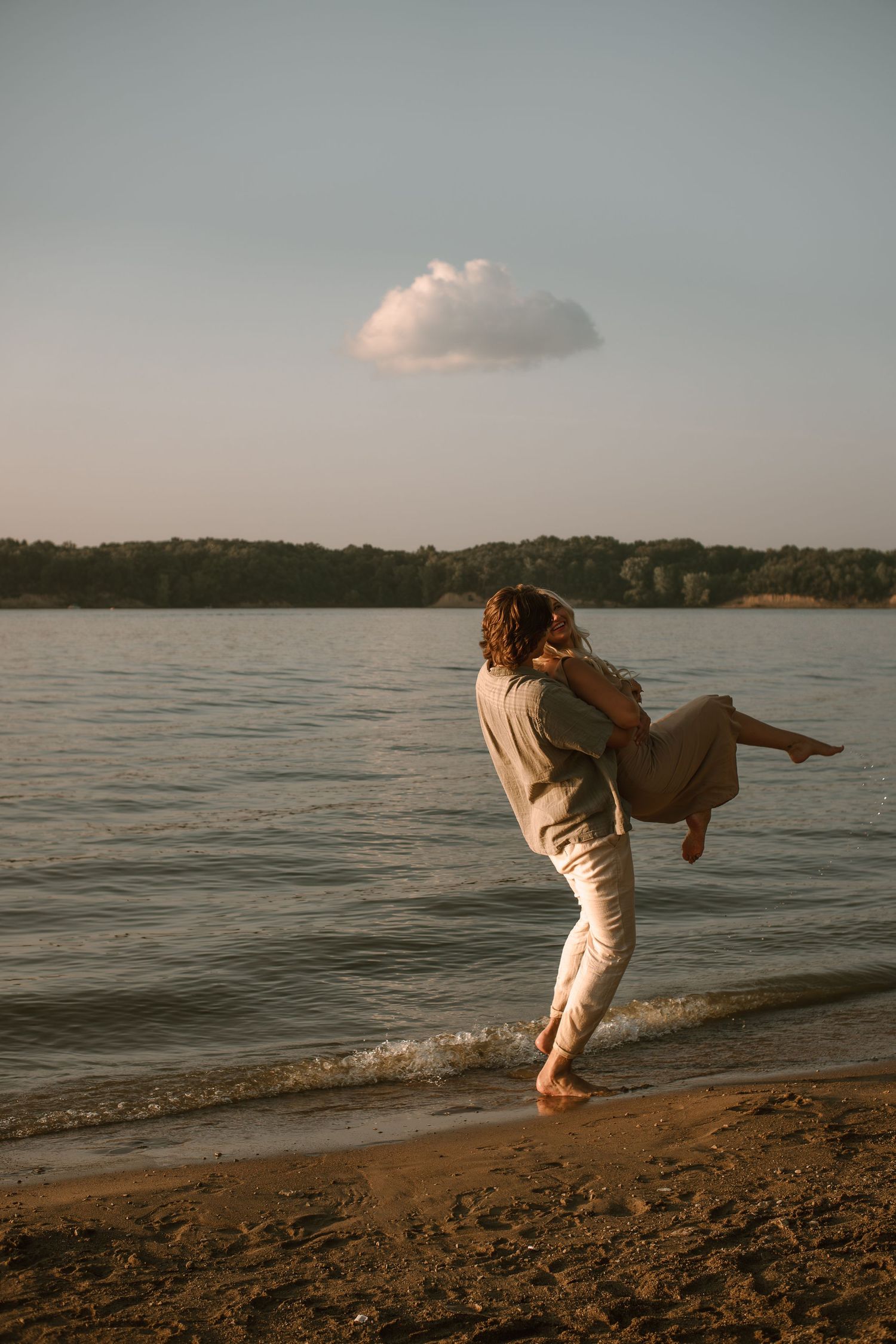 Columbus, Ohio couples photography by Bryanna Harmeyer capturing authentic, candid, storytelling, documentary, and film-inspired moments.