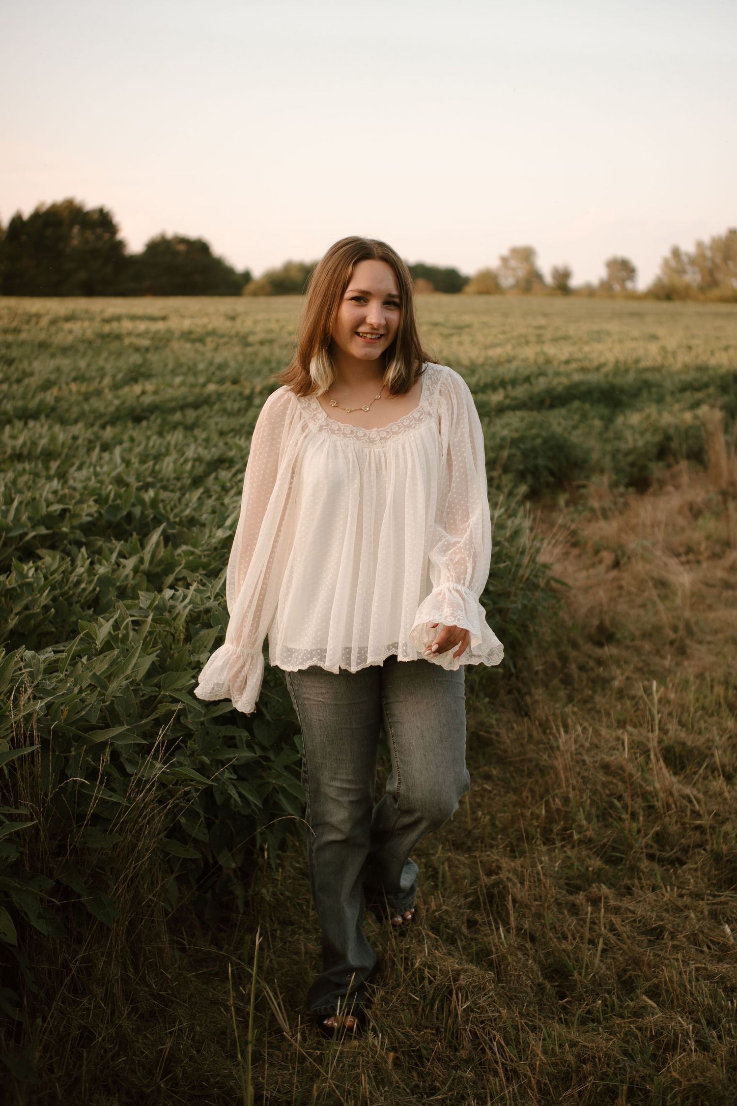 Columbus, Ohio senior portraits by Bryanna Harmeyer capturing authentic, candid, storytelling, documentary, and film-inspired moments.