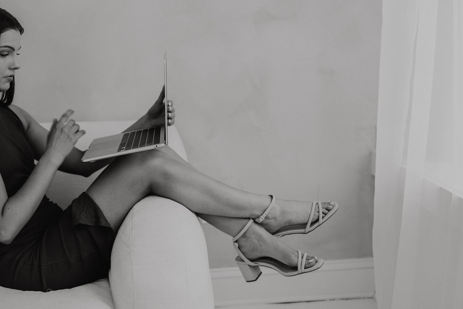 PORTRAITS | FAMILIES |
|COUPLES | MATERNITY| AND MORE