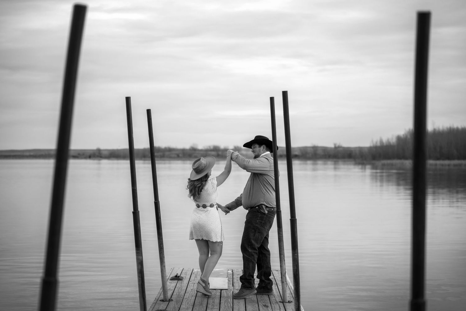 Story-driven wedding and elopement photography in Jackson Hole and beyond. Pine & Palm captures real moments, wild landscapes, and the love