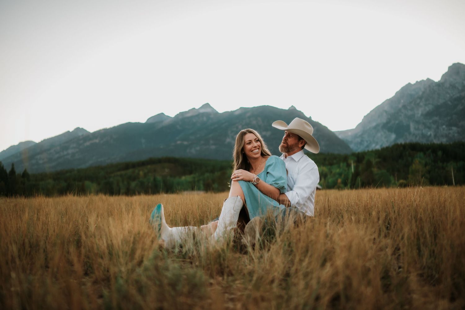 Story-driven wedding and elopement photography in Jackson Hole and beyond. Pine & Palm captures real moments, wild landscapes, and the love