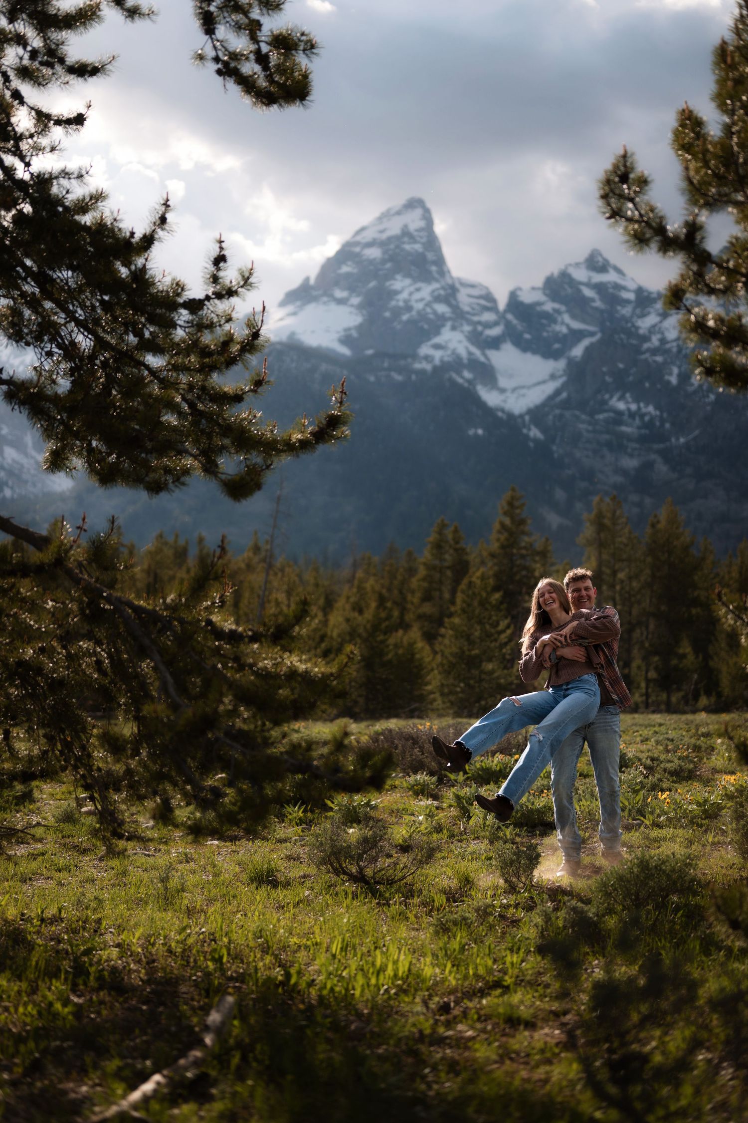Story-driven wedding and elopement photography in Jackson Hole and beyond. Pine & Palm captures real moments, wild landscapes, and the love