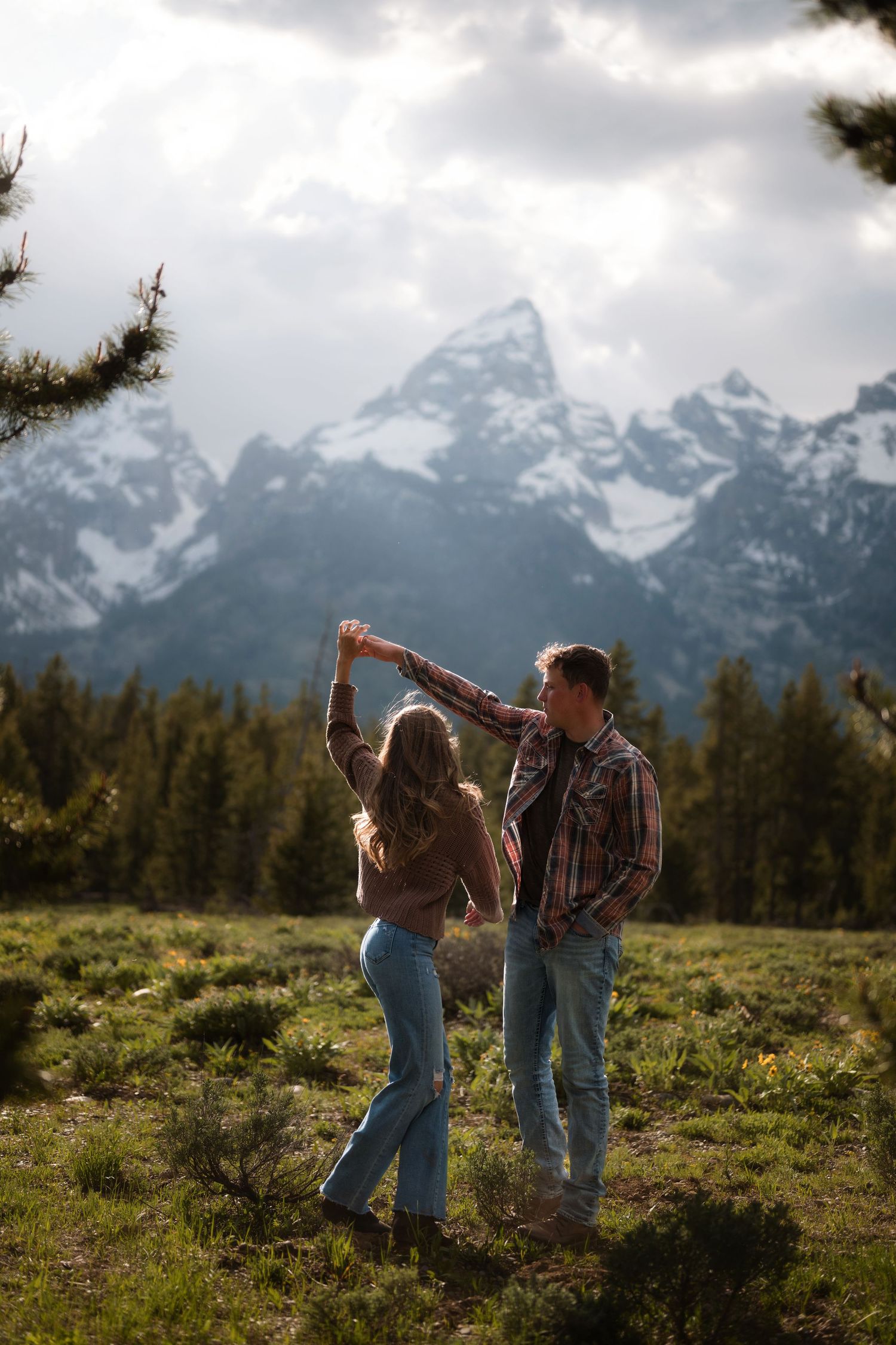 Story-driven wedding and elopement photography in Jackson Hole and beyond. Pine & Palm captures real moments, wild landscapes, and the love