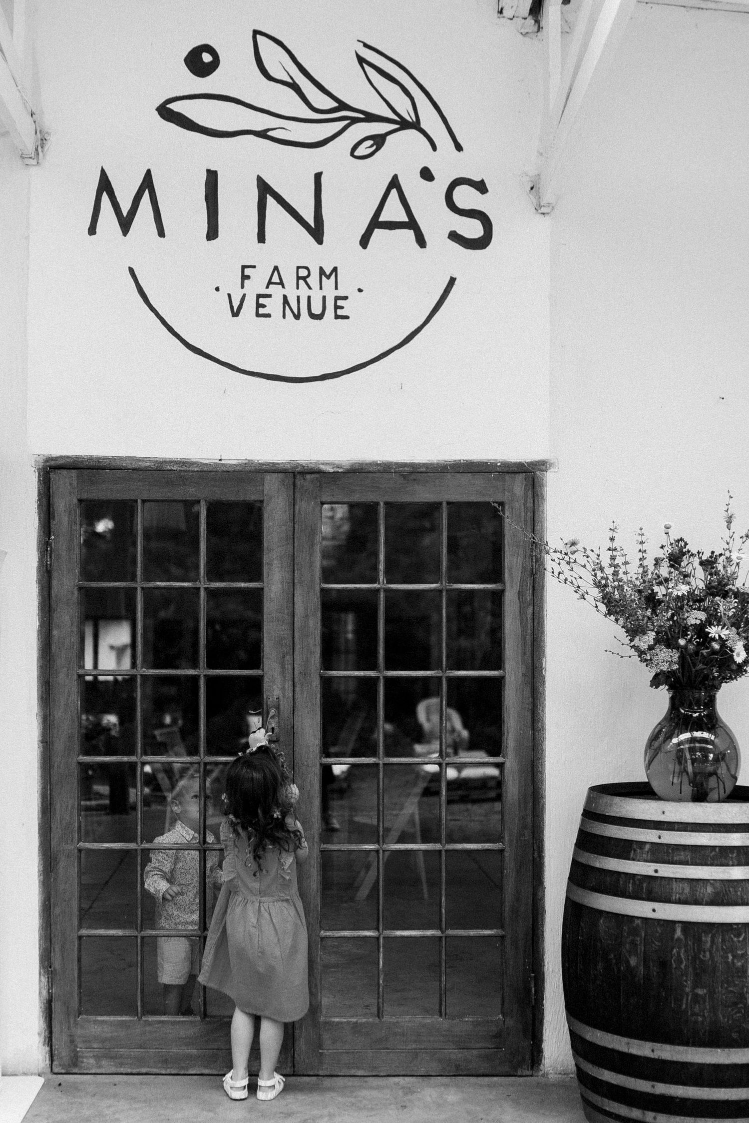 Wedding at Minas, Haenertsburg, Zwakala, colourful celebration, wedding and elopement photographer, best photographer, flowergirl