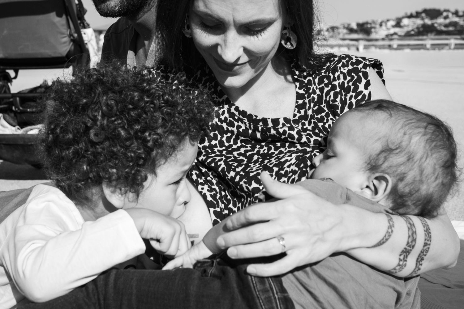 evenement jaifaimjemange maman qui nourrit ses deux bébé et enfant allaitement à Marseille