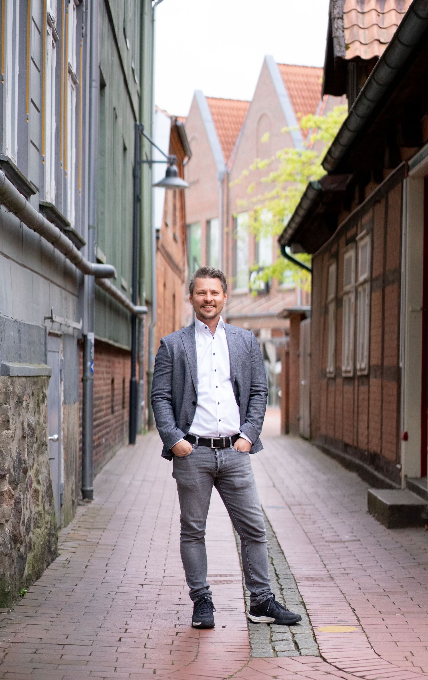 Dein Business authentisch & professionell ins Bild gesetzt – natürliche Businessfotos von Nico Bruno, Fotograf in der Lüneburger Heide.
