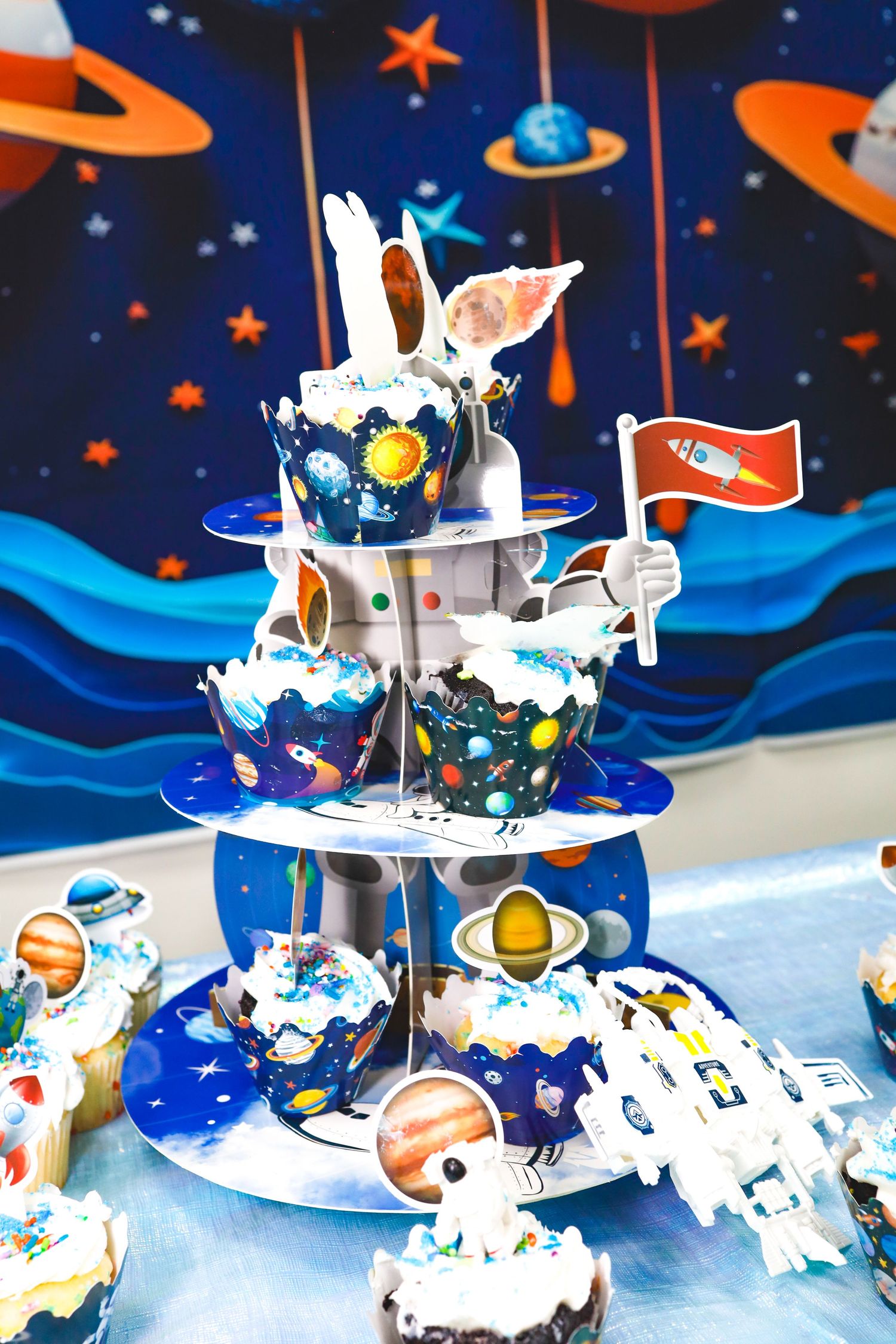 Birthday table decor