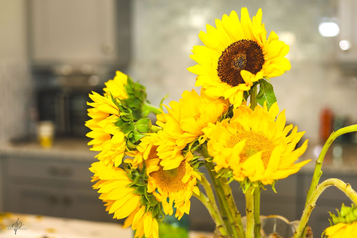 Kid's birthday party. yellow theme. flower decor.
