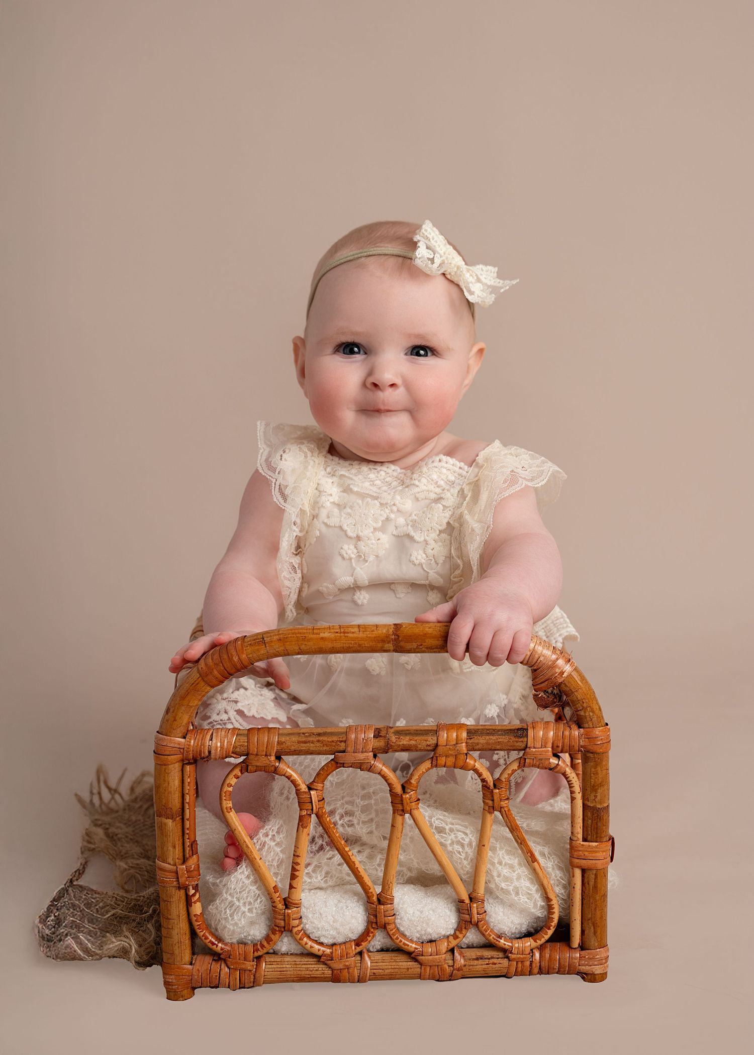 Simple baby photography prop