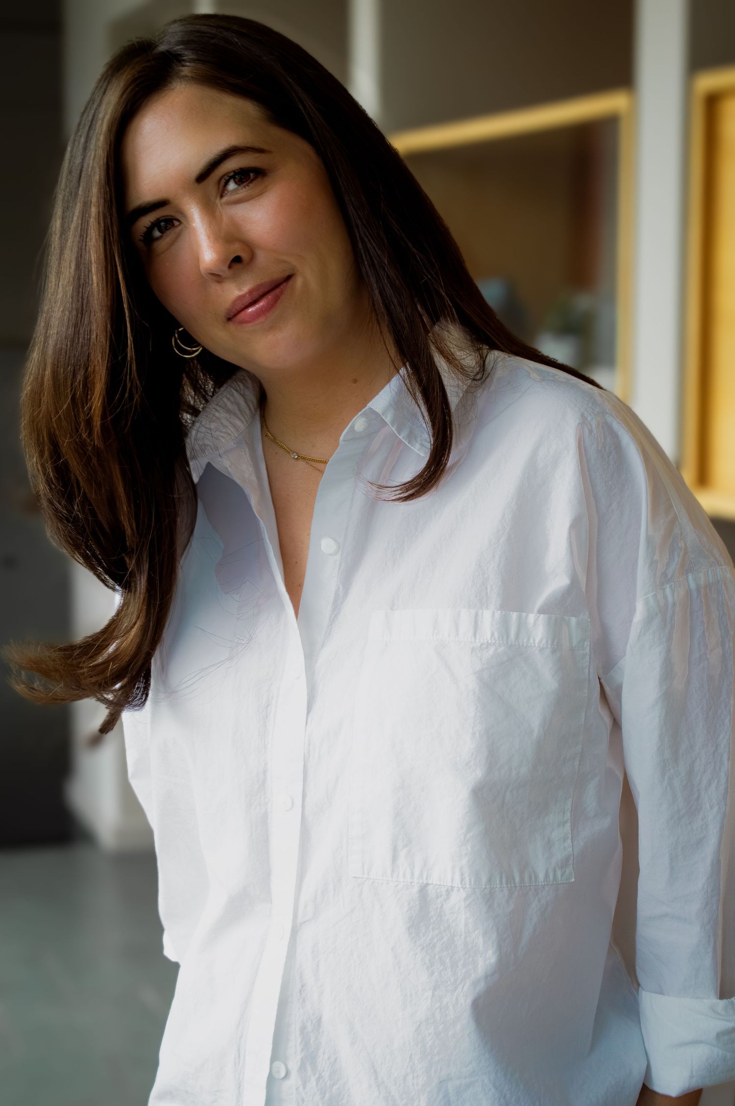 Portrait of a young woman by Raechel Chapman Photography